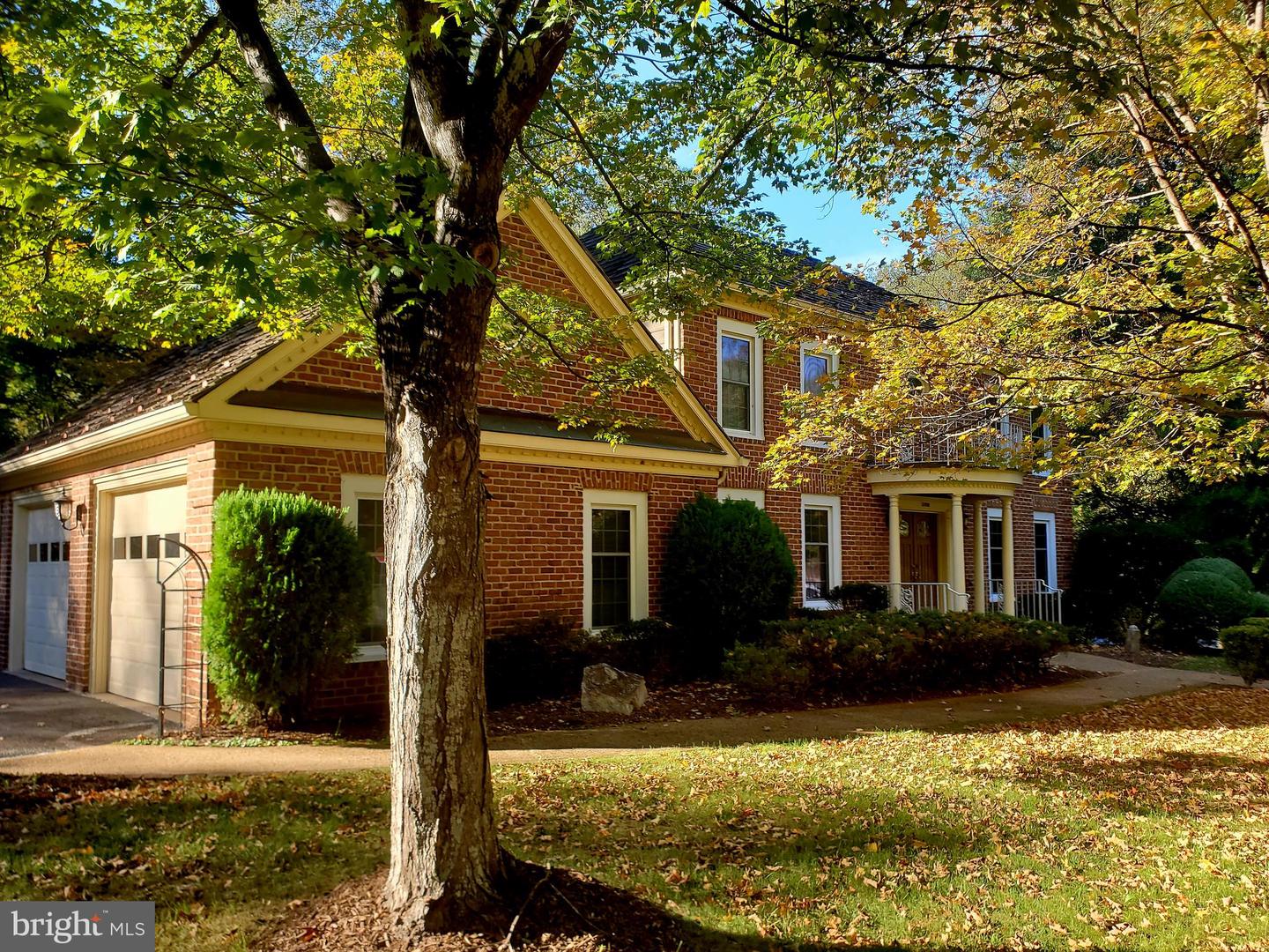 15900 MONCURE DR, DUMFRIES, Virginia 22025, 3 Bedrooms Bedrooms, 8 Rooms Rooms,3 BathroomsBathrooms,Residential,For sale,15900 MONCURE DR,VAPW2104652 MLS # VAPW2104652