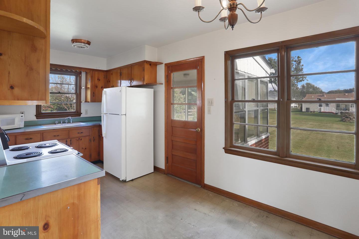 335 ROYAL AVE, STRASBURG, Virginia 22657, 2 Bedrooms Bedrooms, ,1 BathroomBathrooms,Residential,For sale,335 ROYAL AVE,VASH2012618 MLS # VASH2012618