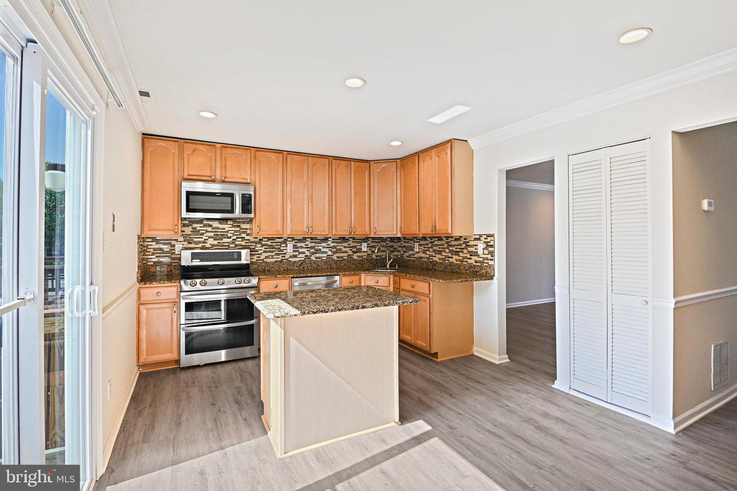 4119 DAWN VALLEY CT, CHANTILLY, Virginia 20151, 3 Bedrooms Bedrooms, ,2 BathroomsBathrooms,Residential,For sale,4119 DAWN VALLEY CT,VAFX2269572 MLS # VAFX2269572