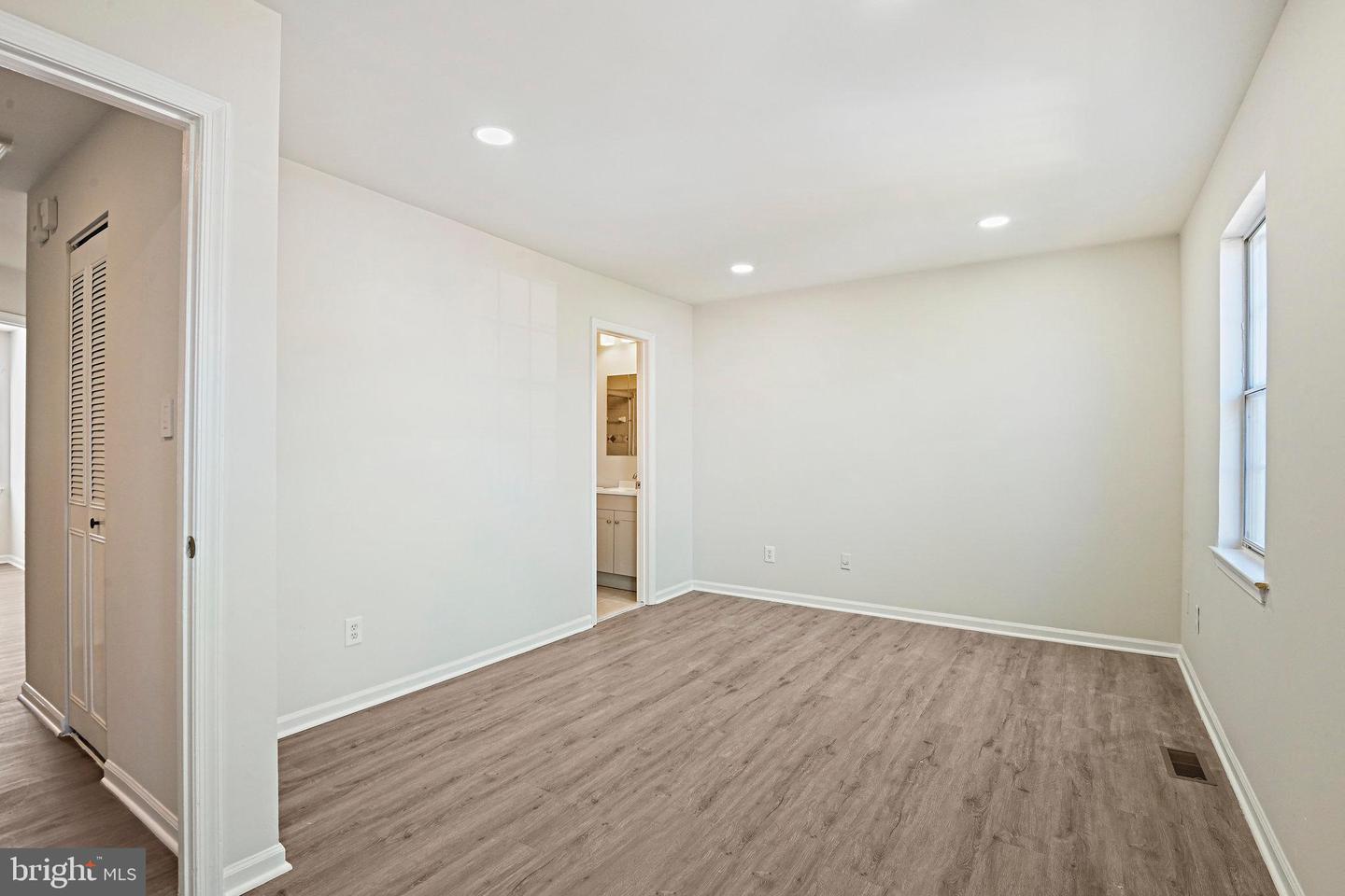 4119 DAWN VALLEY CT, CHANTILLY, Virginia 20151, 3 Bedrooms Bedrooms, ,2 BathroomsBathrooms,Residential,For sale,4119 DAWN VALLEY CT,VAFX2269572 MLS # VAFX2269572