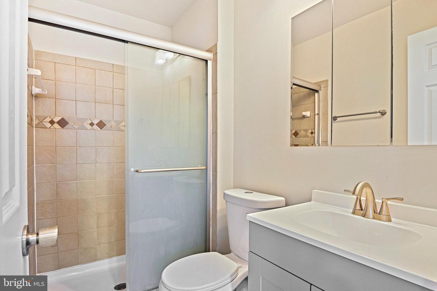 4119 DAWN VALLEY CT, CHANTILLY, Virginia 20151, 3 Bedrooms Bedrooms, ,2 BathroomsBathrooms,Residential,For sale,4119 DAWN VALLEY CT,VAFX2269572 MLS # VAFX2269572