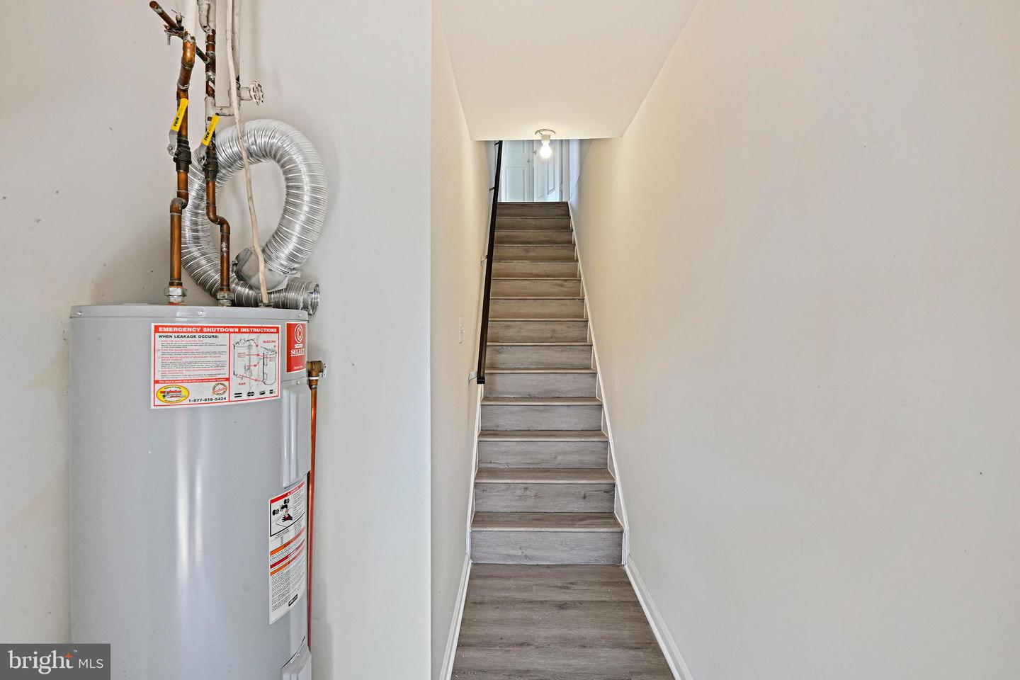 4119 DAWN VALLEY CT, CHANTILLY, Virginia 20151, 3 Bedrooms Bedrooms, ,2 BathroomsBathrooms,Residential,For sale,4119 DAWN VALLEY CT,VAFX2269572 MLS # VAFX2269572