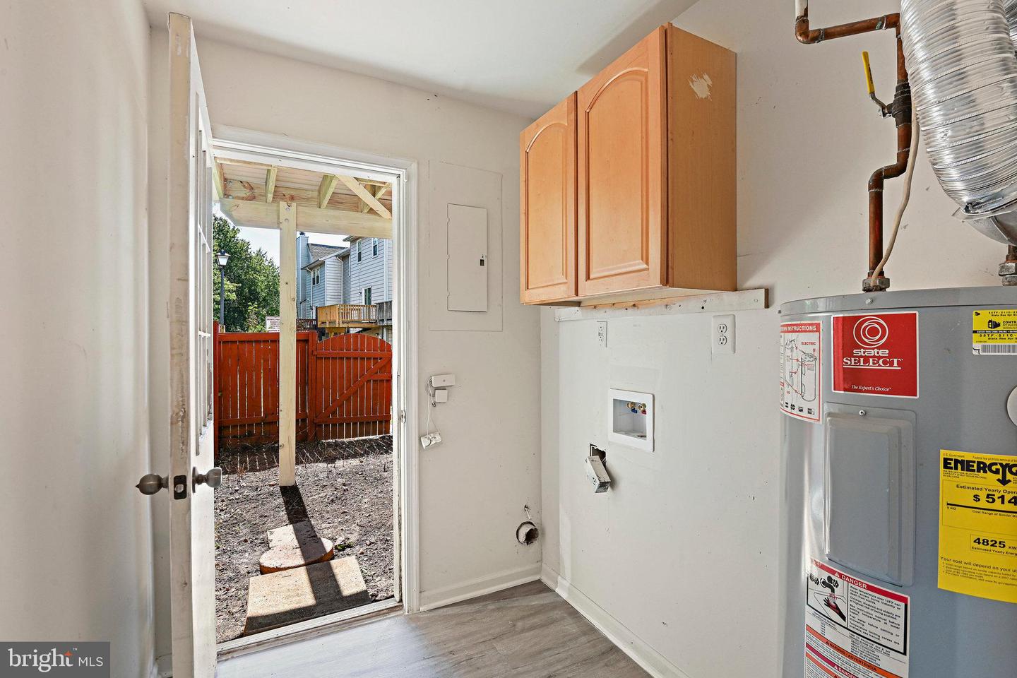 4119 DAWN VALLEY CT, CHANTILLY, Virginia 20151, 3 Bedrooms Bedrooms, ,2 BathroomsBathrooms,Residential,For sale,4119 DAWN VALLEY CT,VAFX2269572 MLS # VAFX2269572