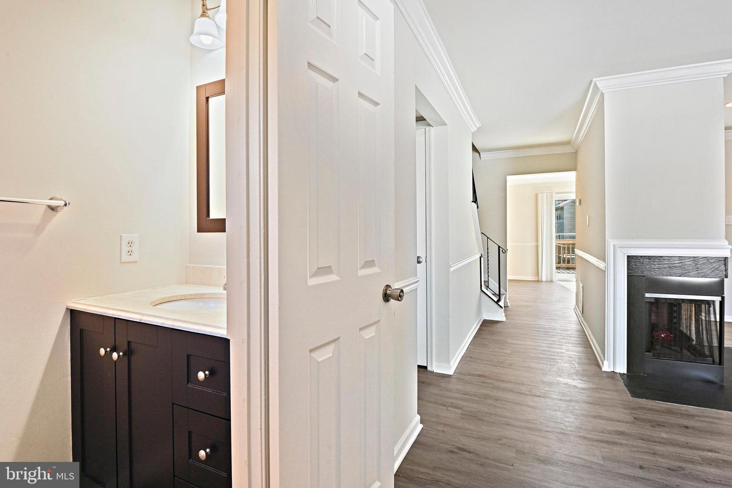 4119 DAWN VALLEY CT, CHANTILLY, Virginia 20151, 3 Bedrooms Bedrooms, ,2 BathroomsBathrooms,Residential,For sale,4119 DAWN VALLEY CT,VAFX2269572 MLS # VAFX2269572