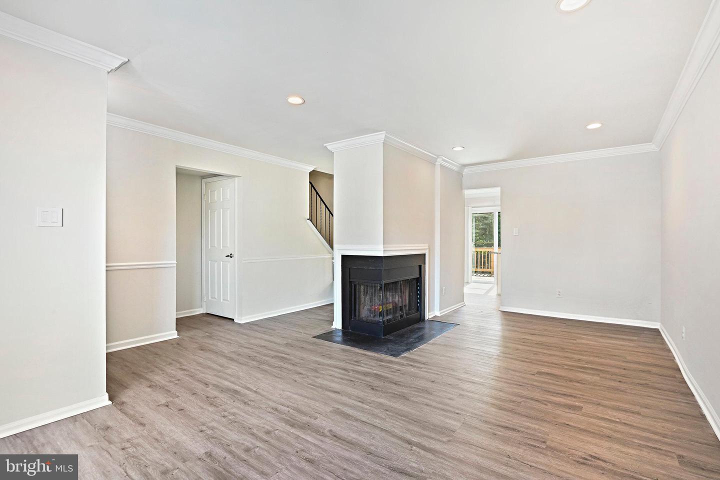 4119 DAWN VALLEY CT, CHANTILLY, Virginia 20151, 3 Bedrooms Bedrooms, ,2 BathroomsBathrooms,Residential,For sale,4119 DAWN VALLEY CT,VAFX2269572 MLS # VAFX2269572