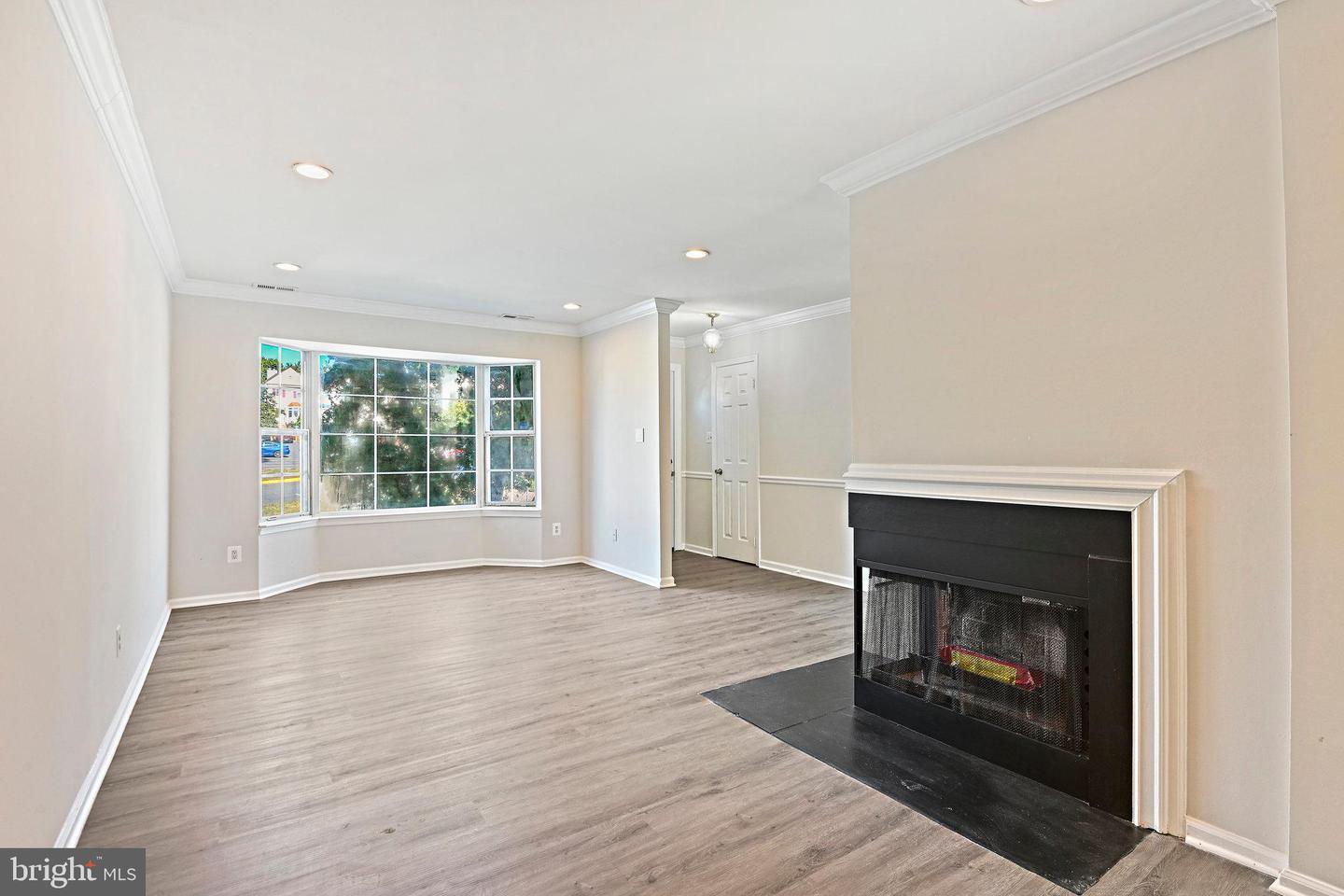 4119 DAWN VALLEY CT, CHANTILLY, Virginia 20151, 3 Bedrooms Bedrooms, ,2 BathroomsBathrooms,Residential,For sale,4119 DAWN VALLEY CT,VAFX2269572 MLS # VAFX2269572