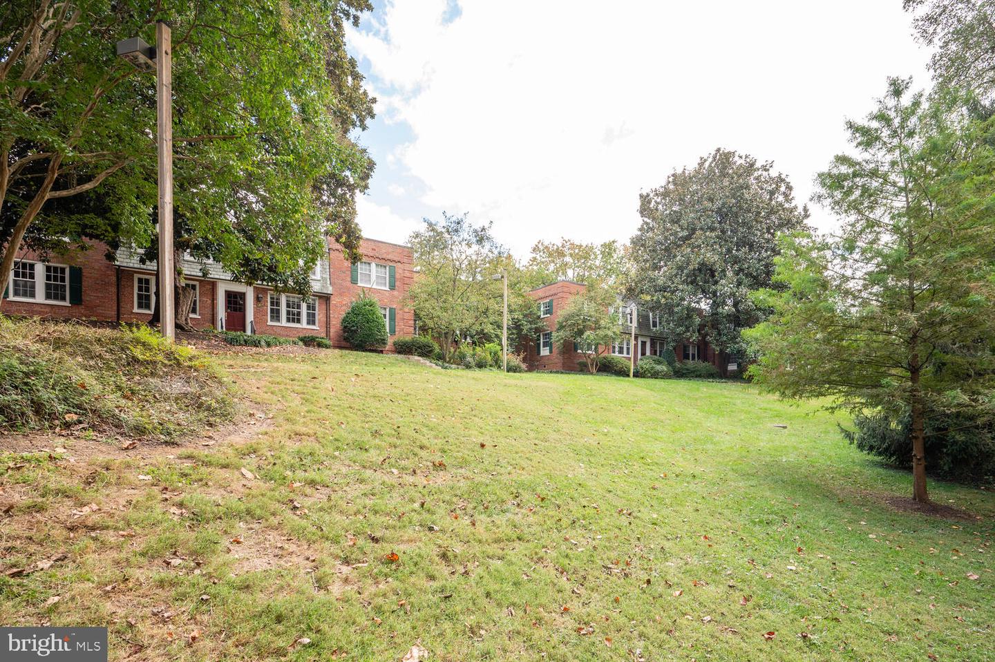 1817 N RHODES ST N #4-260, ARLINGTON, Virginia 22201, 1 Bedroom Bedrooms, ,1 BathroomBathrooms,Residential,For sale,1817 N RHODES ST N #4-260,VAAR2064248 MLS # VAAR2064248 1817 N RHODES ST N #4-260, ARLINGTON, Virginia 22201, 1 Bedroom Bedrooms, ,1 BathroomBathrooms,Residential,For sale,1817 N RHODES ST N #4-260,VAAR2064248 MLS # VAAR2064248