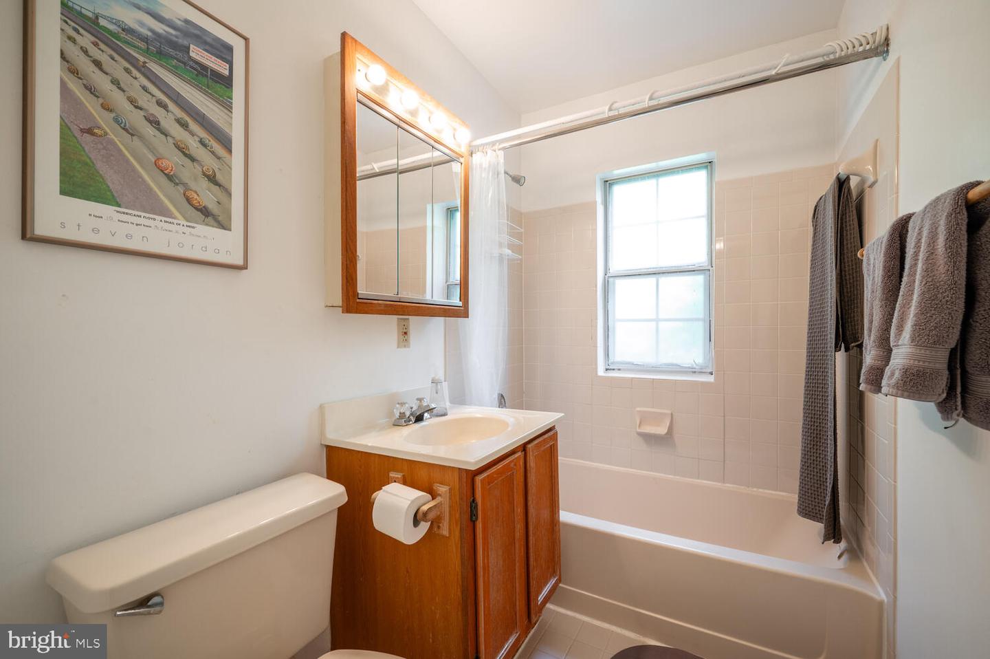 1817 N RHODES ST N #4-260, ARLINGTON, Virginia 22201, 1 Bedroom Bedrooms, ,1 BathroomBathrooms,Residential,For sale,1817 N RHODES ST N #4-260,VAAR2064248 MLS # VAAR2064248 1817 N RHODES ST N #4-260, ARLINGTON, Virginia 22201, 1 Bedroom Bedrooms, ,1 BathroomBathrooms,Residential,For sale,1817 N RHODES ST N #4-260,VAAR2064248 MLS # VAAR2064248