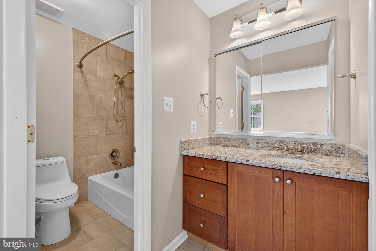 8537 HOOES RD, SPRINGFIELD, Virginia 22153, 5 Bedrooms Bedrooms, ,2 BathroomsBathrooms,Residential,For sale,8537 HOOES RD,VAFX2270458 MLS # VAFX2270458