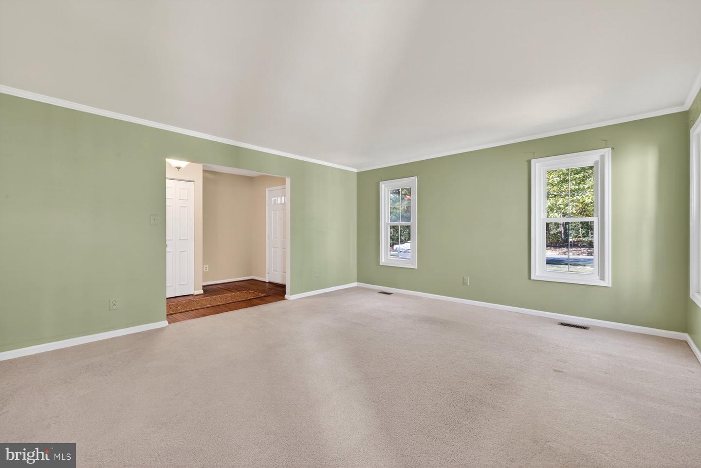 8537 HOOES RD, SPRINGFIELD, Virginia 22153, 5 Bedrooms Bedrooms, ,2 BathroomsBathrooms,Residential,For sale,8537 HOOES RD,VAFX2270458 MLS # VAFX2270458