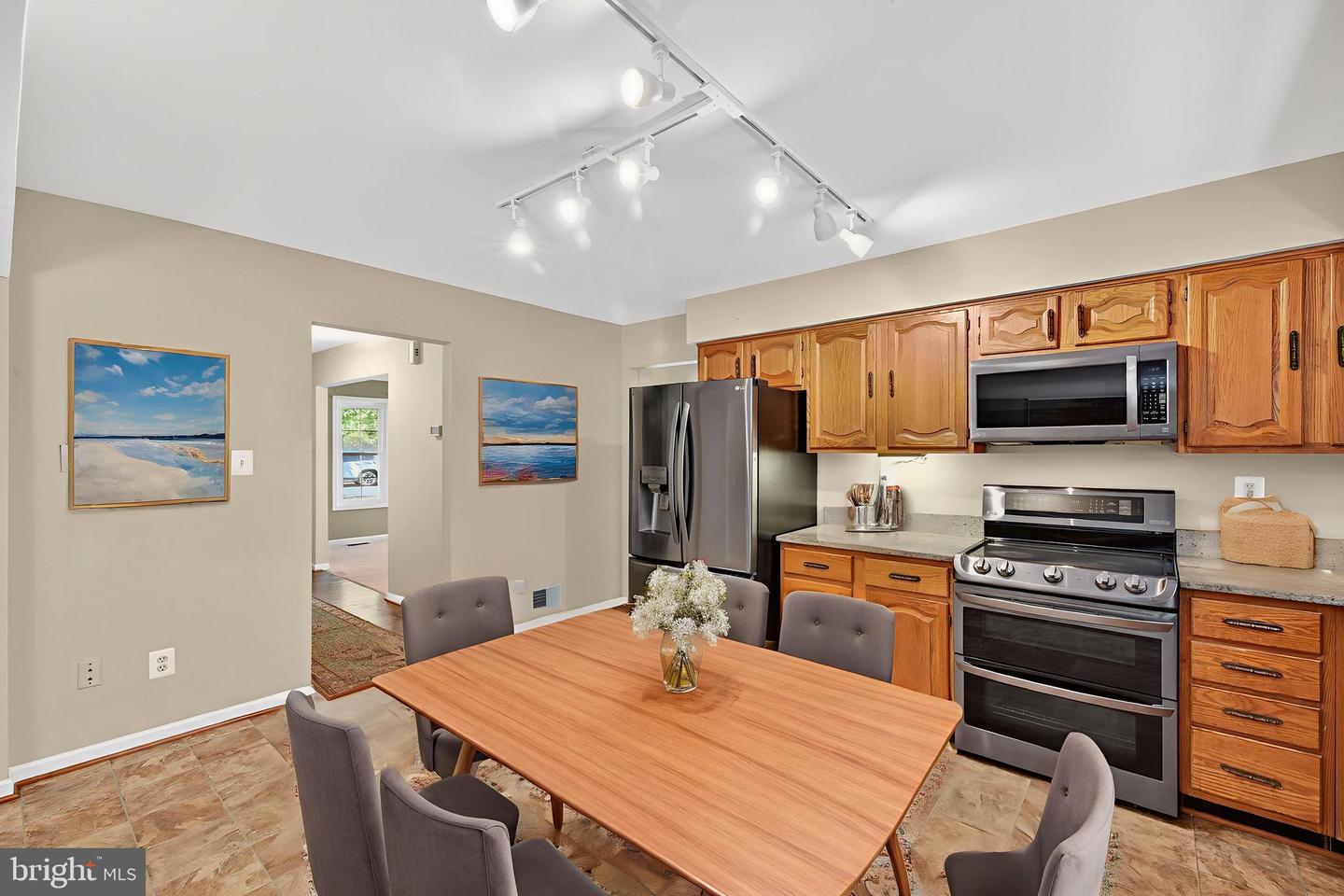8537 HOOES RD, SPRINGFIELD, Virginia 22153, 5 Bedrooms Bedrooms, ,2 BathroomsBathrooms,Residential,For sale,8537 HOOES RD,VAFX2270458 MLS # VAFX2270458