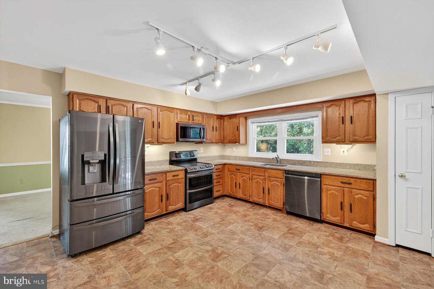 8537 HOOES RD, SPRINGFIELD, Virginia 22153, 5 Bedrooms Bedrooms, ,2 BathroomsBathrooms,Residential,For sale,8537 HOOES RD,VAFX2270458 MLS # VAFX2270458