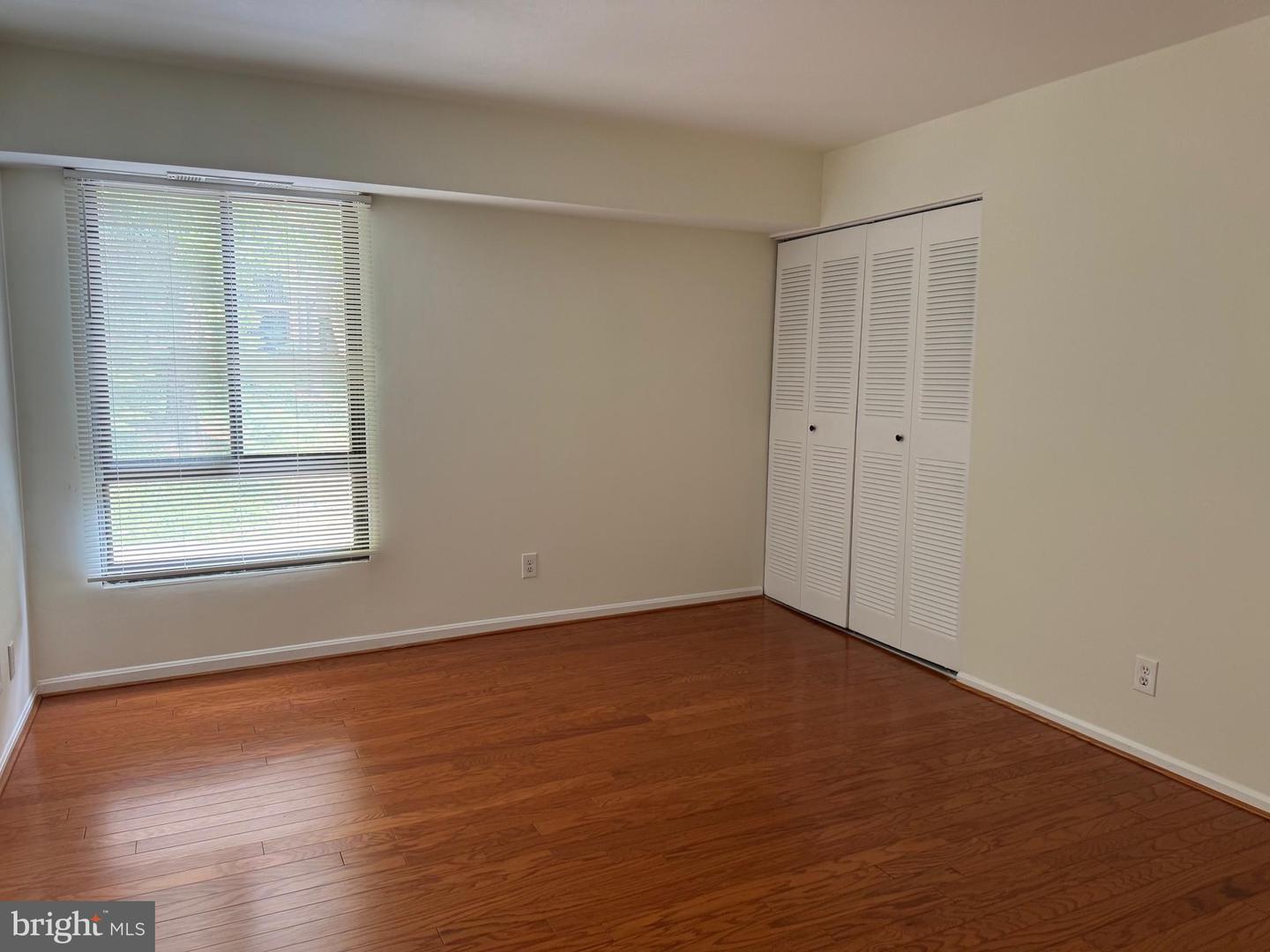 7905 DASSETT CT #304, ANNANDALE, Virginia 22003, 3 Bedrooms Bedrooms, ,2 BathroomsBathrooms,Residential,For sale,7905 DASSETT CT #304,VAFX2269848 MLS # VAFX2269848