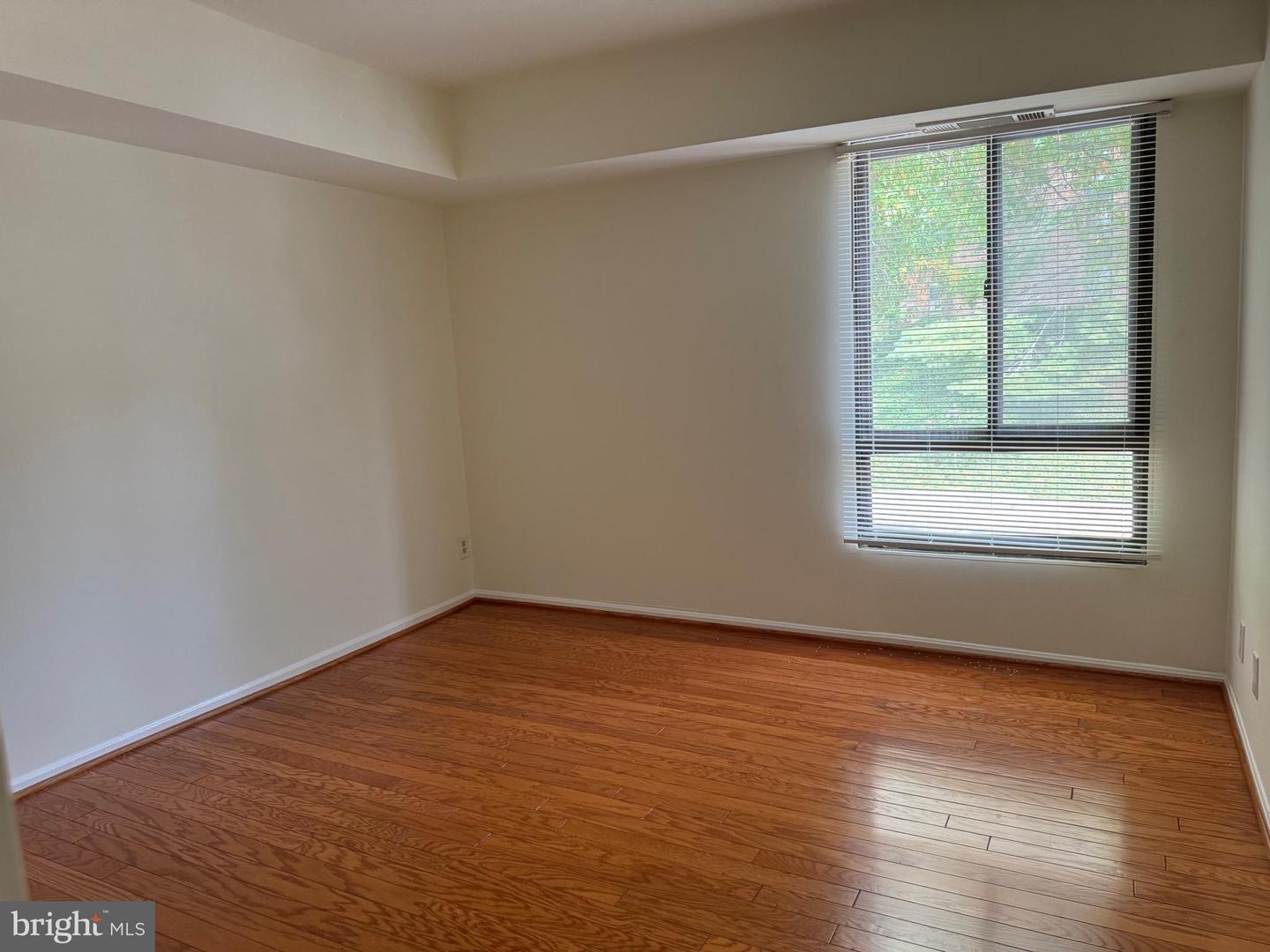 7905 DASSETT CT #304, ANNANDALE, Virginia 22003, 3 Bedrooms Bedrooms, ,2 BathroomsBathrooms,Residential,For sale,7905 DASSETT CT #304,VAFX2269848 MLS # VAFX2269848