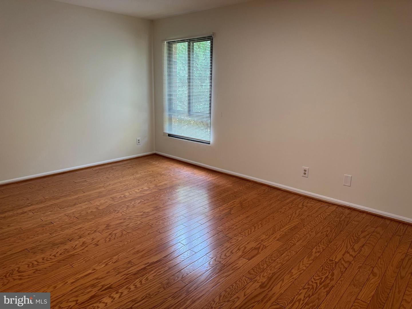 7905 DASSETT CT #304, ANNANDALE, Virginia 22003, 3 Bedrooms Bedrooms, ,2 BathroomsBathrooms,Residential,For sale,7905 DASSETT CT #304,VAFX2269848 MLS # VAFX2269848