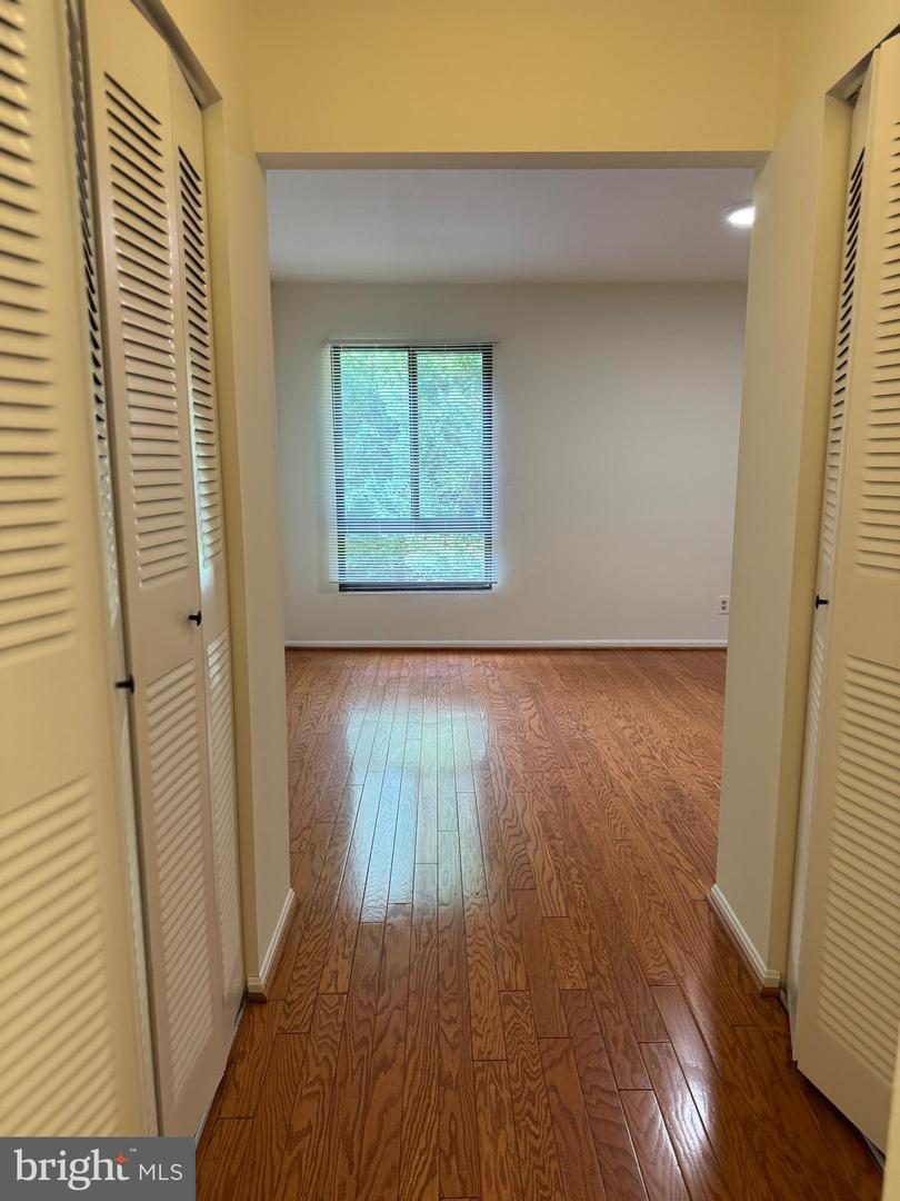 7905 DASSETT CT #304, ANNANDALE, Virginia 22003, 3 Bedrooms Bedrooms, ,2 BathroomsBathrooms,Residential,For sale,7905 DASSETT CT #304,VAFX2269848 MLS # VAFX2269848