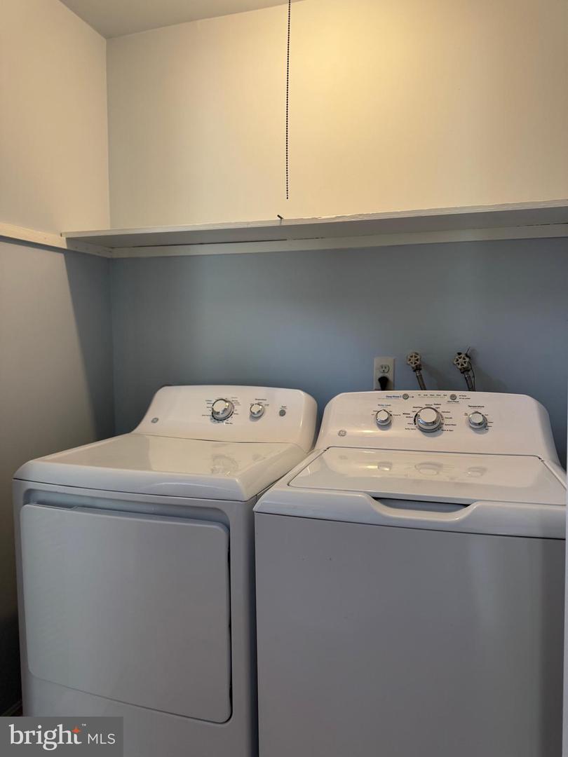 7905 DASSETT CT #304, ANNANDALE, Virginia 22003, 3 Bedrooms Bedrooms, ,2 BathroomsBathrooms,Residential,For sale,7905 DASSETT CT #304,VAFX2269848 MLS # VAFX2269848