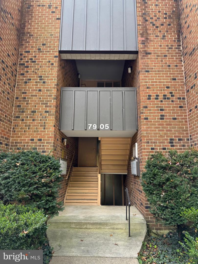 7905 DASSETT CT #304, ANNANDALE, Virginia 22003, 3 Bedrooms Bedrooms, ,2 BathroomsBathrooms,Residential,For sale,7905 DASSETT CT #304,VAFX2269848 MLS # VAFX2269848