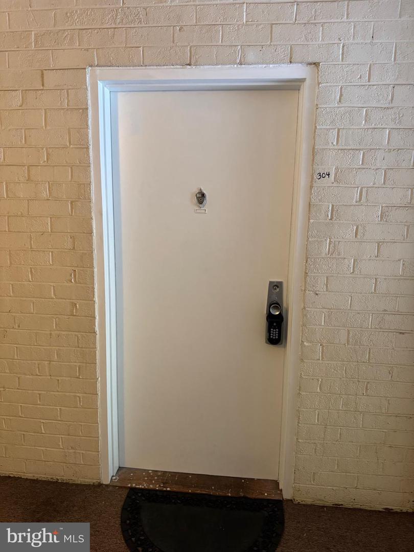 7905 DASSETT CT #304, ANNANDALE, Virginia 22003, 3 Bedrooms Bedrooms, ,2 BathroomsBathrooms,Residential,For sale,7905 DASSETT CT #304,VAFX2269848 MLS # VAFX2269848