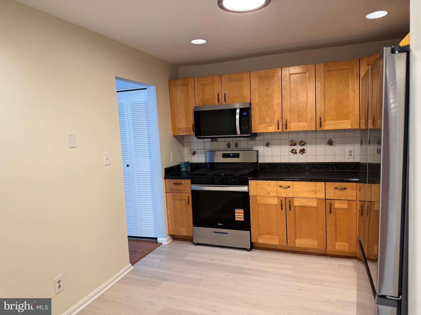 7905 DASSETT CT #304, ANNANDALE, Virginia 22003, 3 Bedrooms Bedrooms, ,2 BathroomsBathrooms,Residential,For sale,7905 DASSETT CT #304,VAFX2269848 MLS # VAFX2269848