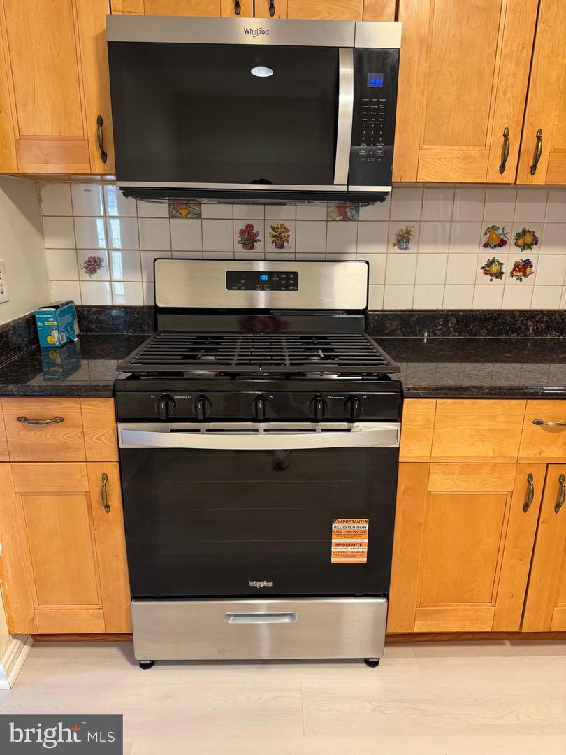 7905 DASSETT CT #304, ANNANDALE, Virginia 22003, 3 Bedrooms Bedrooms, ,2 BathroomsBathrooms,Residential,For sale,7905 DASSETT CT #304,VAFX2269848 MLS # VAFX2269848