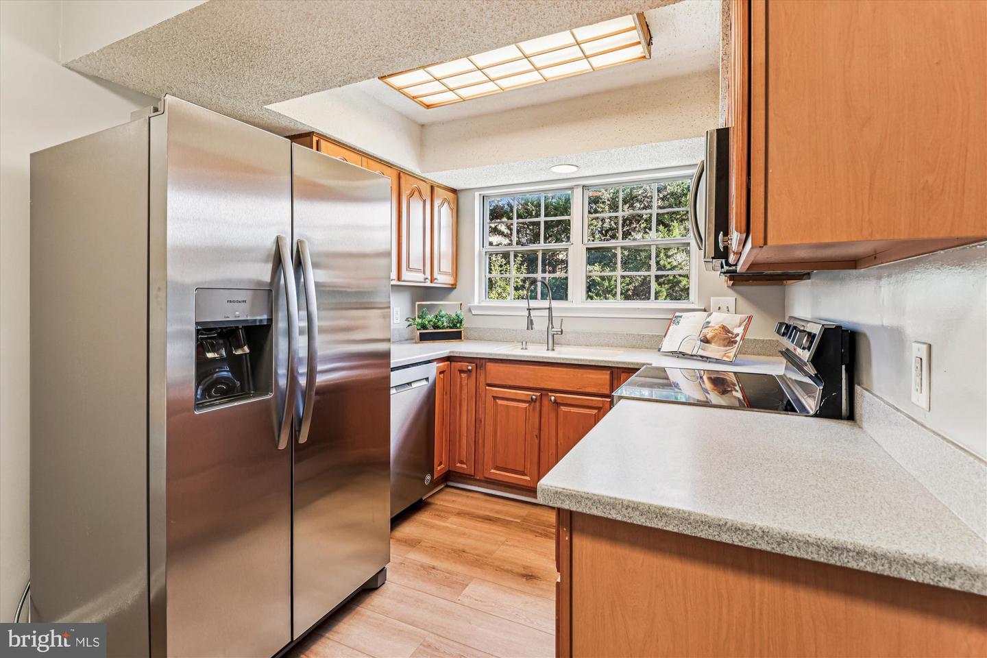 12102 GREENWAY CT #225, FAIRFAX, Virginia 22033, 3 Bedrooms Bedrooms, 8 Rooms Rooms,2 BathroomsBathrooms,Residential,For sale,12102 GREENWAY CT #225,VAFX2272614 MLS # VAFX2272614