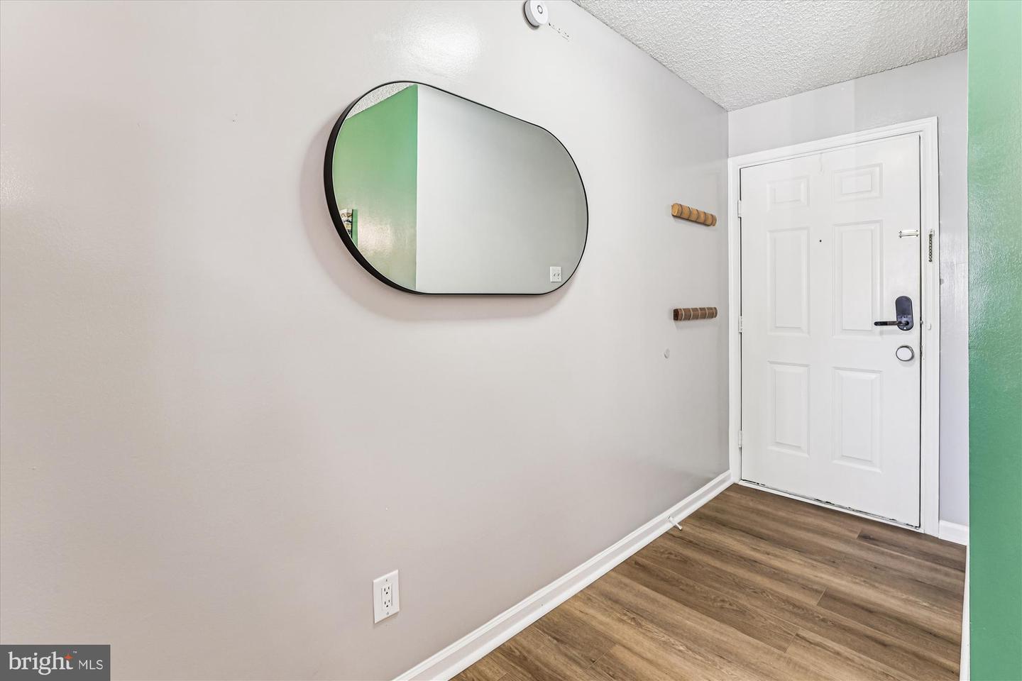 12102 GREENWAY CT #225, FAIRFAX, Virginia 22033, 3 Bedrooms Bedrooms, 8 Rooms Rooms,2 BathroomsBathrooms,Residential,For sale,12102 GREENWAY CT #225,VAFX2272614 MLS # VAFX2272614