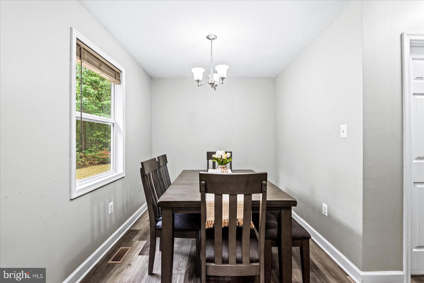 11402 RAILROAD LN, LOCUST GROVE, Virginia 22508, 2 Bedrooms Bedrooms, ,2 BathroomsBathrooms,Residential,For sale,11402 RAILROAD LN,VASP2036680 MLS # VASP2036680