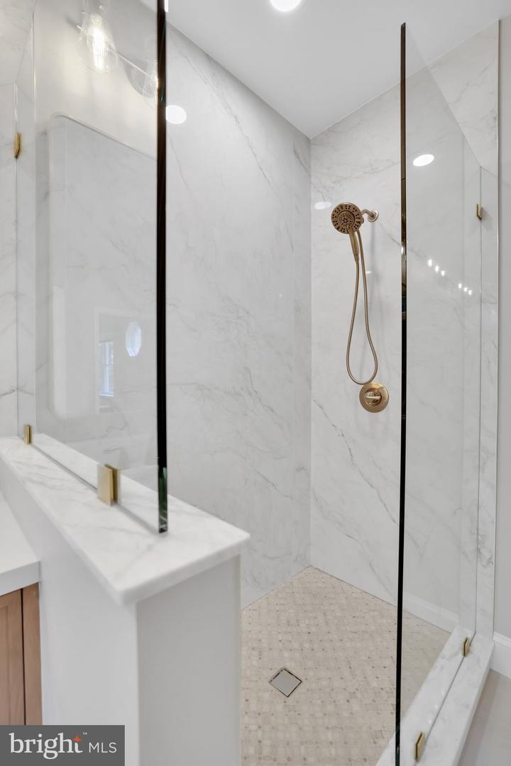 41541 CARTER RIDGE LN, LEESBURG, Virginia 20176, 6 Bedrooms Bedrooms, ,4 BathroomsBathrooms,Residential,For sale,41541 CARTER RIDGE LN,VALO2108264 MLS # VALO2108264