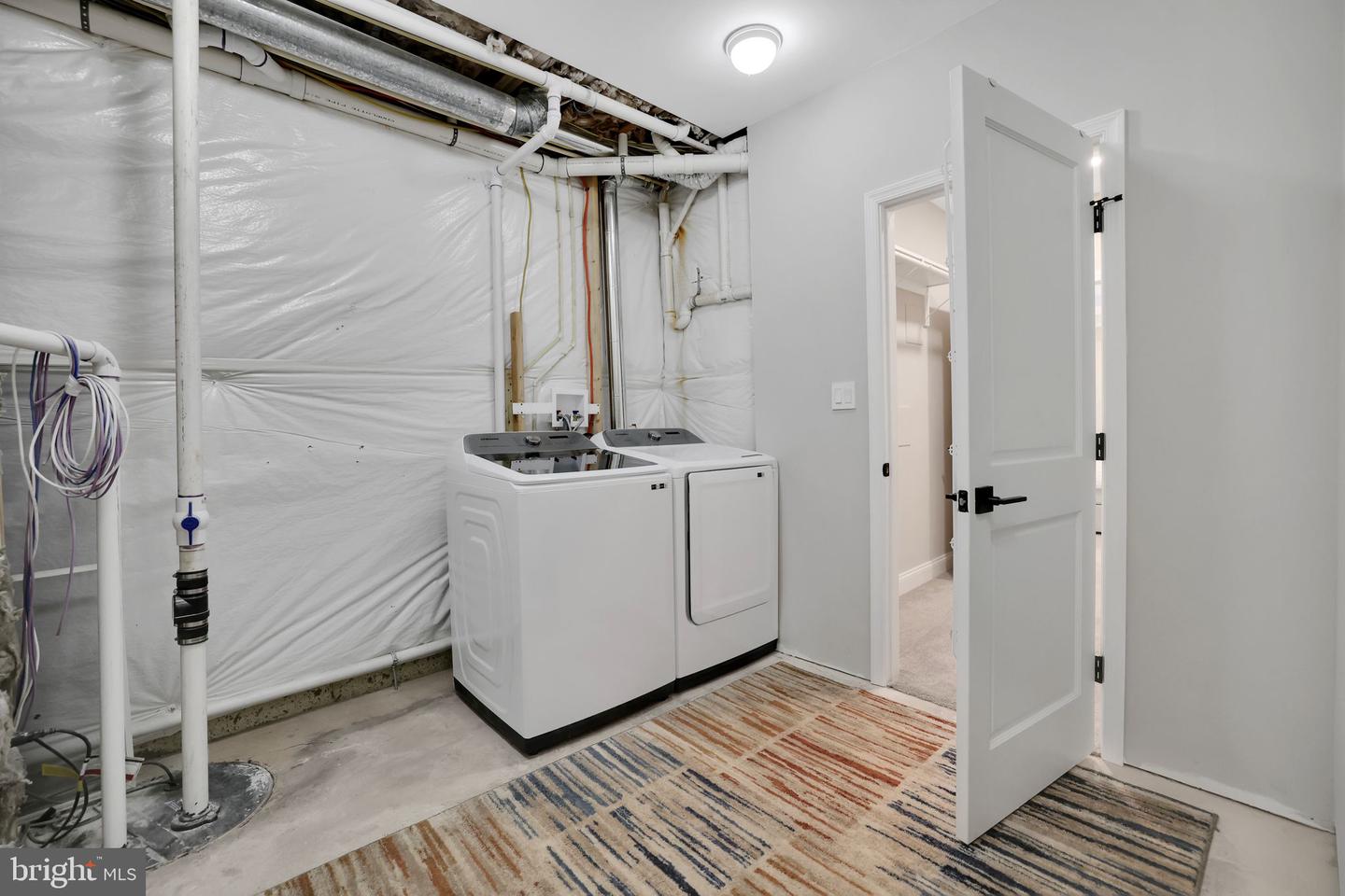 41541 CARTER RIDGE LN, LEESBURG, Virginia 20176, 6 Bedrooms Bedrooms, ,4 BathroomsBathrooms,Residential,For sale,41541 CARTER RIDGE LN,VALO2108264 MLS # VALO2108264