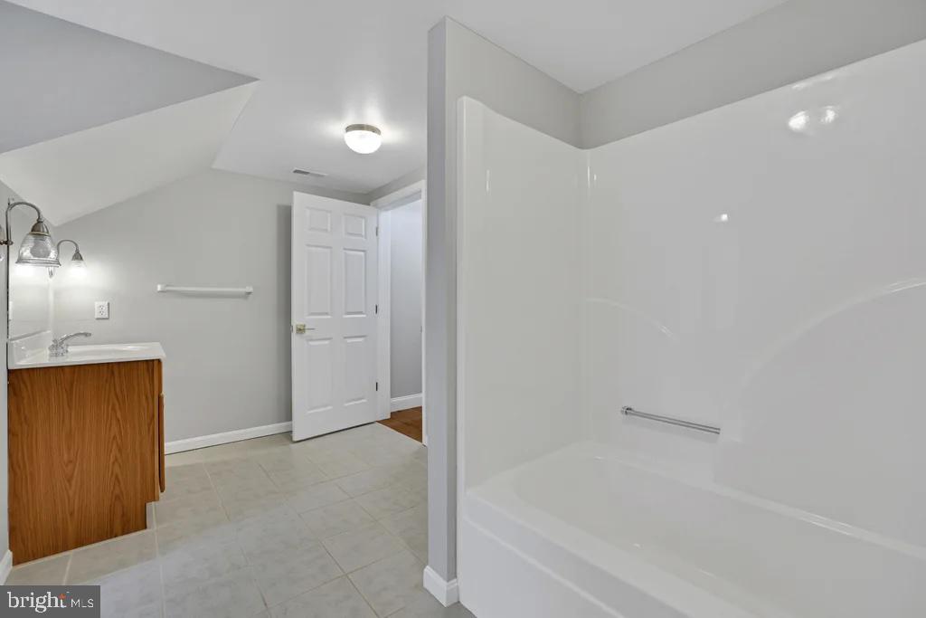 41541 CARTER RIDGE LN, LEESBURG, Virginia 20176, 6 Bedrooms Bedrooms, ,4 BathroomsBathrooms,Residential,For sale,41541 CARTER RIDGE LN,VALO2108264 MLS # VALO2108264