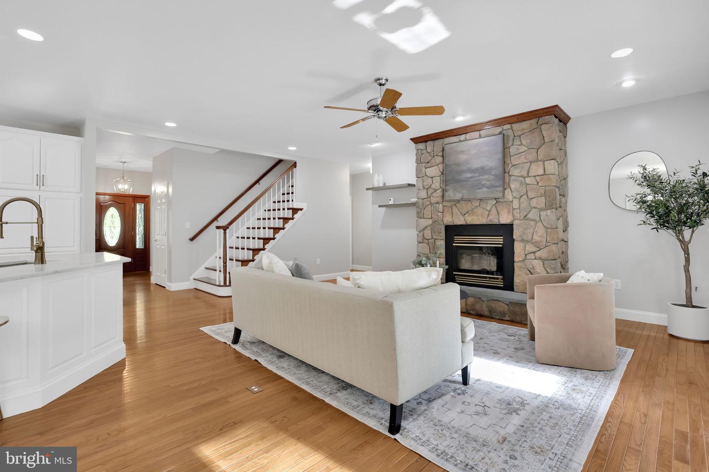 41541 CARTER RIDGE LN, LEESBURG, Virginia 20176, 6 Bedrooms Bedrooms, ,4 BathroomsBathrooms,Residential,For sale,41541 CARTER RIDGE LN,VALO2108264 MLS # VALO2108264