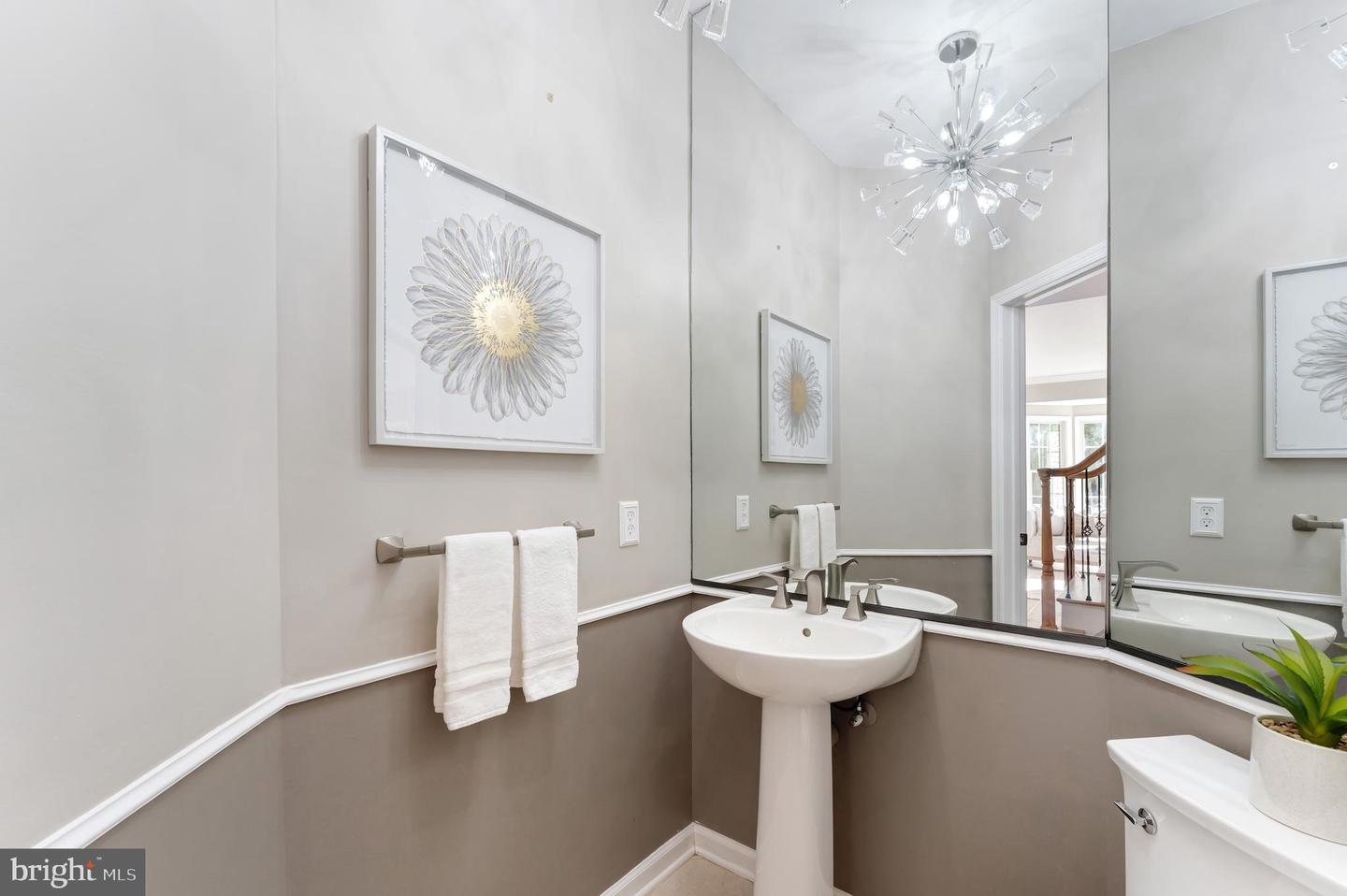 10841 WELBURY CT, RESTON, Virginia 20194, 4 Bedrooms Bedrooms, ,3 BathroomsBathrooms,Residential,For sale,10841 WELBURY CT,VAFX2272894 MLS # VAFX2272894