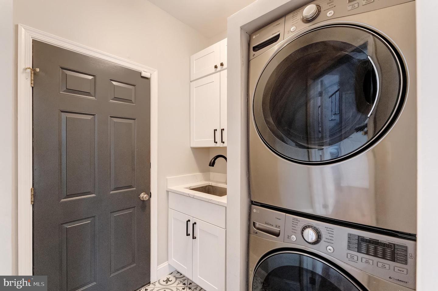 10841 WELBURY CT, RESTON, Virginia 20194, 4 Bedrooms Bedrooms, ,3 BathroomsBathrooms,Residential,For sale,10841 WELBURY CT,VAFX2272894 MLS # VAFX2272894