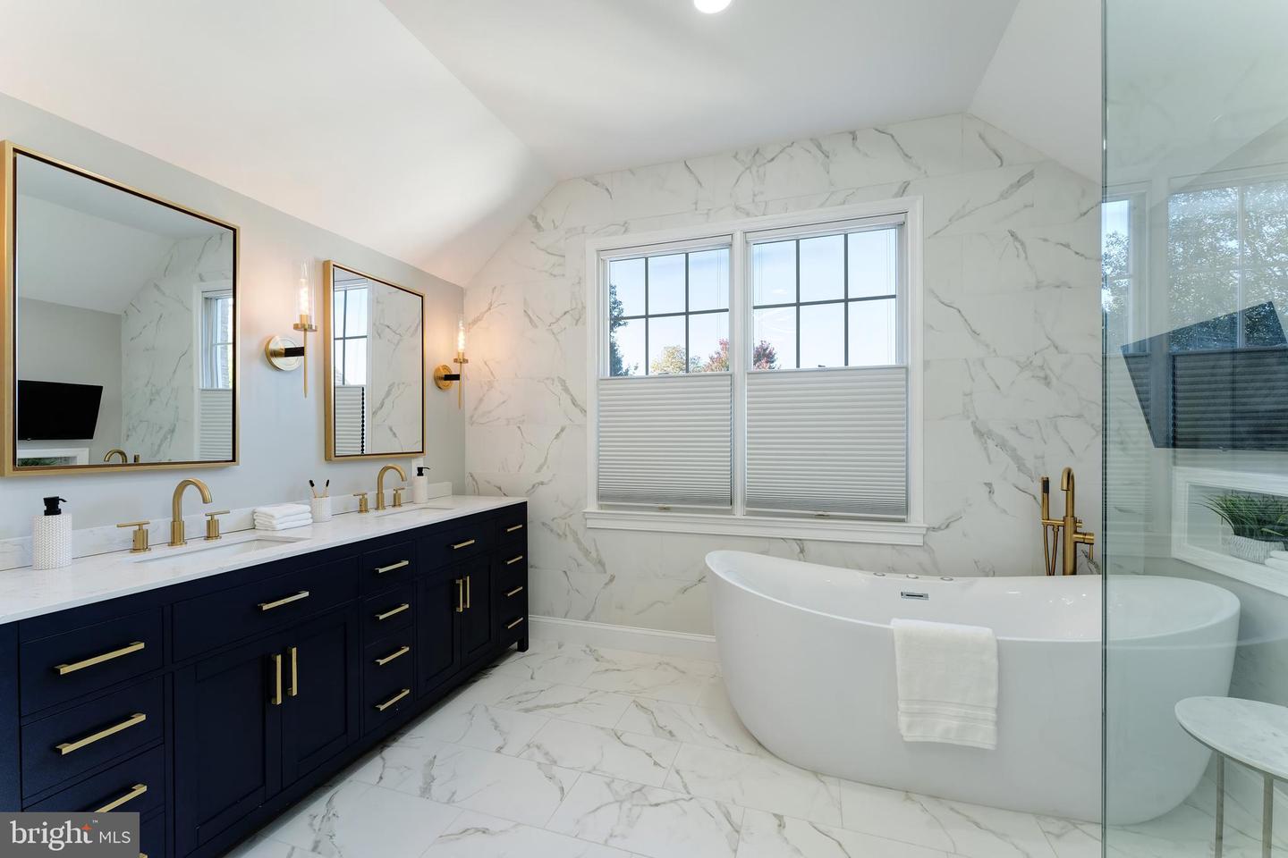 10841 WELBURY CT, RESTON, Virginia 20194, 4 Bedrooms Bedrooms, ,3 BathroomsBathrooms,Residential,For sale,10841 WELBURY CT,VAFX2272894 MLS # VAFX2272894