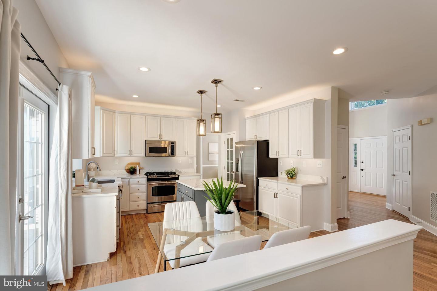 10841 WELBURY CT, RESTON, Virginia 20194, 4 Bedrooms Bedrooms, ,3 BathroomsBathrooms,Residential,For sale,10841 WELBURY CT,VAFX2272894 MLS # VAFX2272894