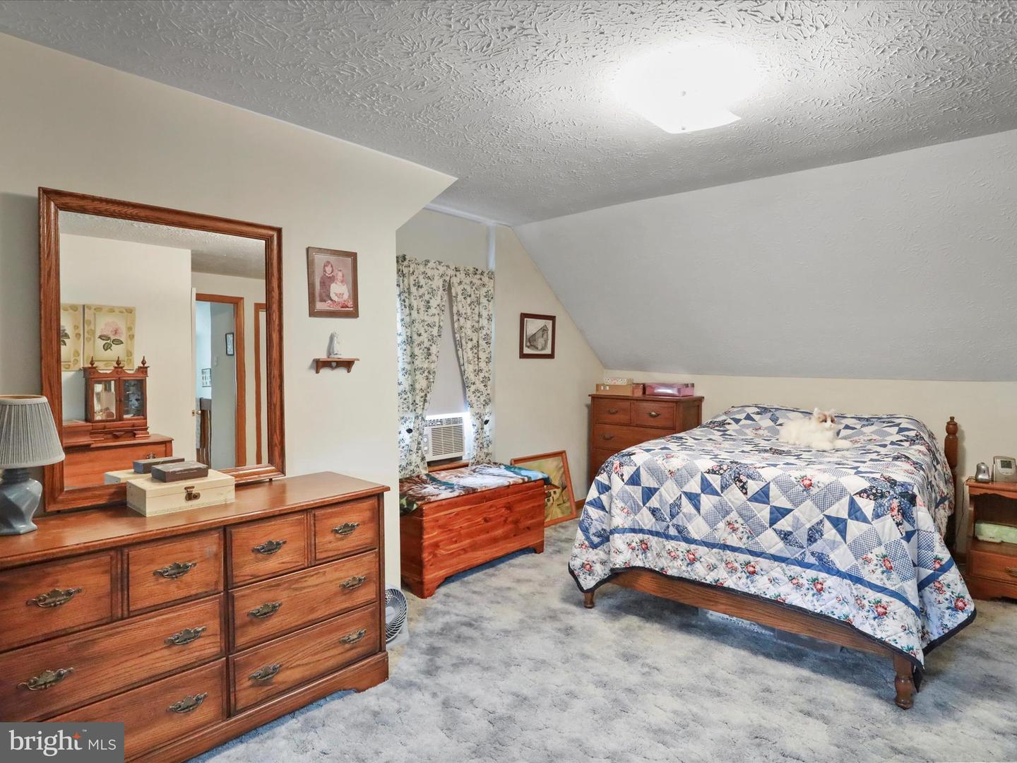 544 WASHINGTON ST, WOODSTOCK, Virginia 22664, 4 Bedrooms Bedrooms, ,1 BathroomBathrooms,Residential,For sale,544 WASHINGTON ST,VASH2012714 MLS # VASH2012714