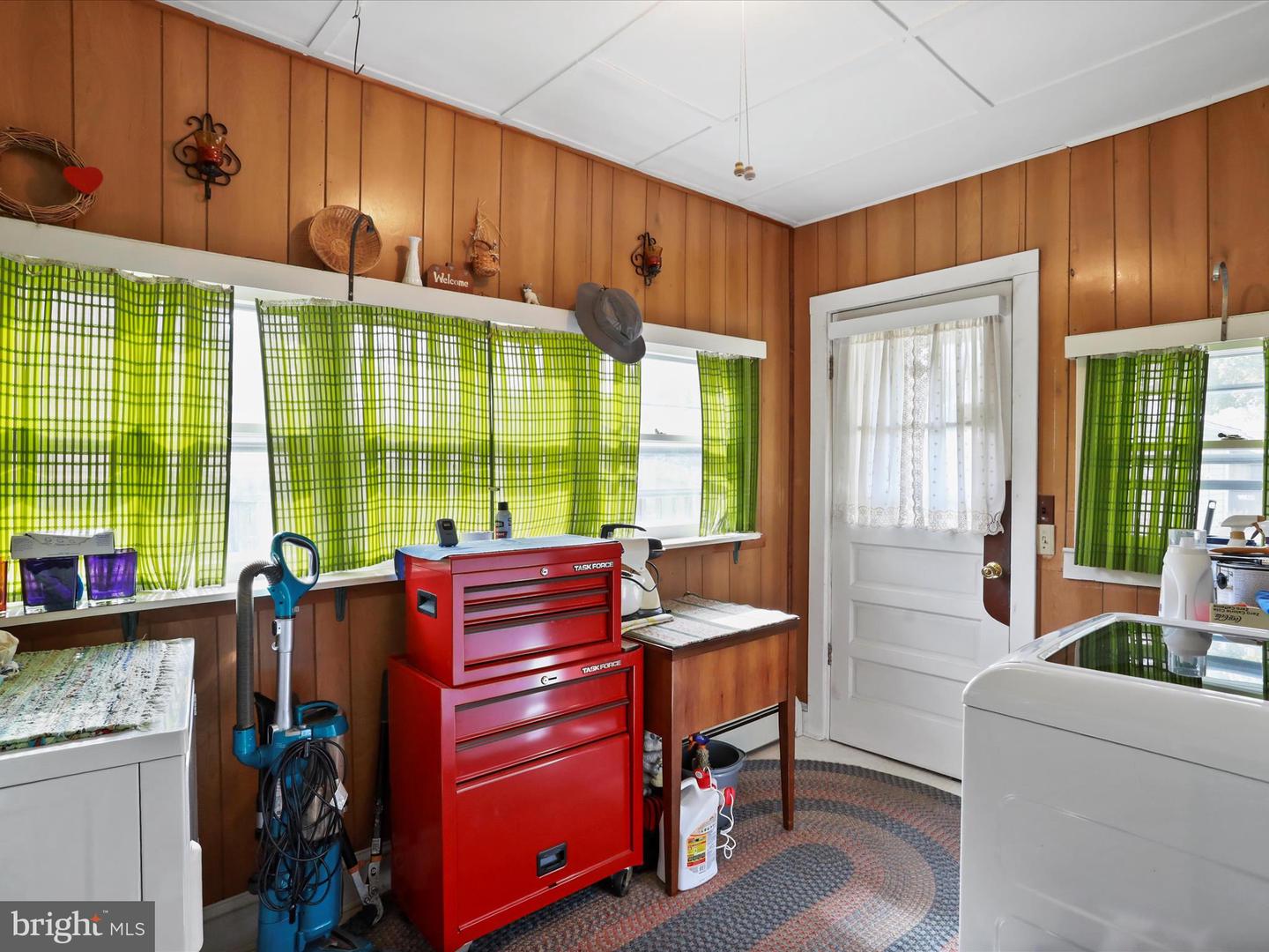 544 WASHINGTON ST, WOODSTOCK, Virginia 22664, 4 Bedrooms Bedrooms, ,1 BathroomBathrooms,Residential,For sale,544 WASHINGTON ST,VASH2012714 MLS # VASH2012714