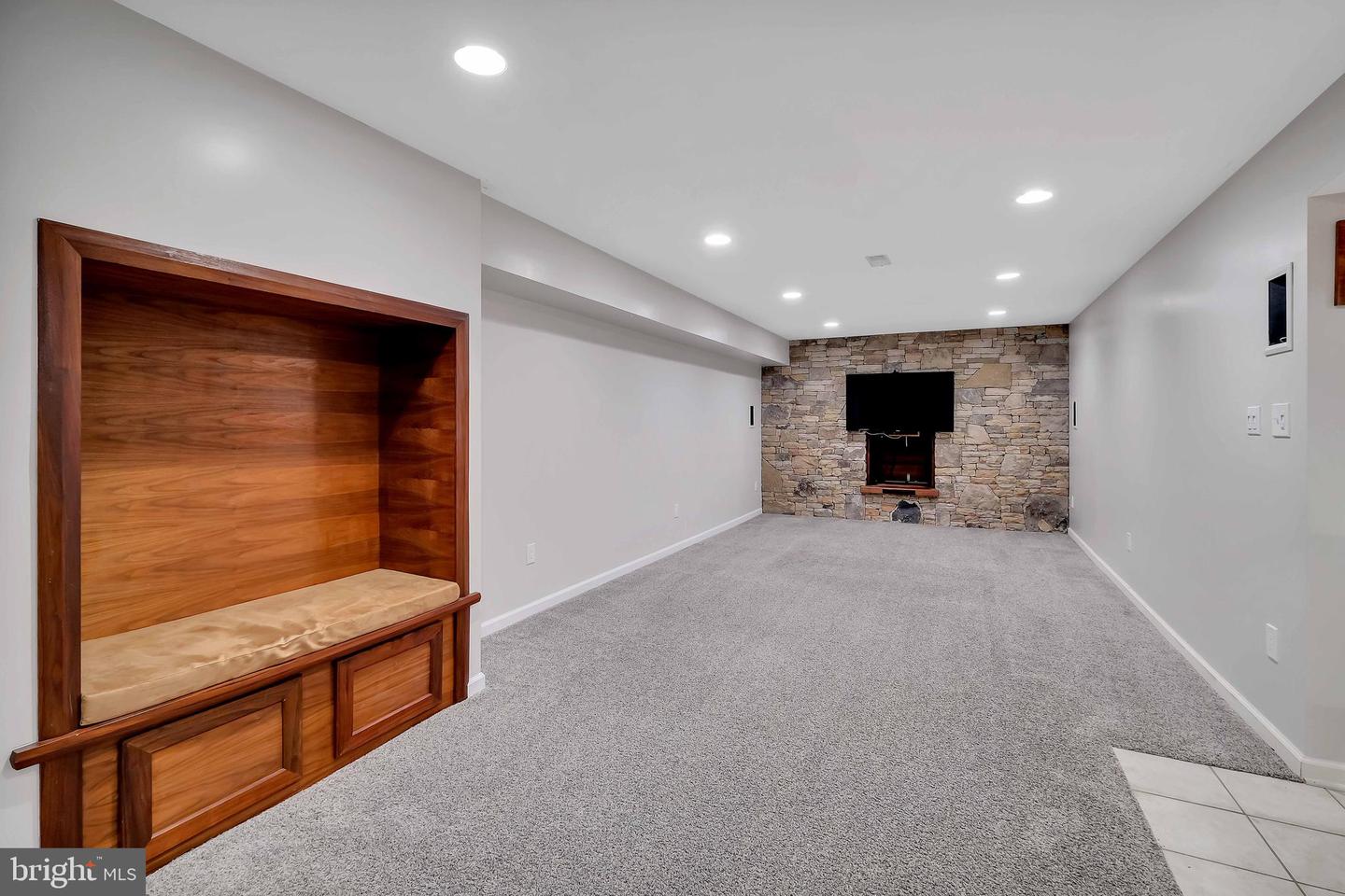35530 SARASOTA ST, ROUND HILL, Virginia 20141, 4 Bedrooms Bedrooms, ,3 BathroomsBathrooms,Residential,For sale,35530 SARASOTA ST,VALO2108368 MLS # VALO2108368