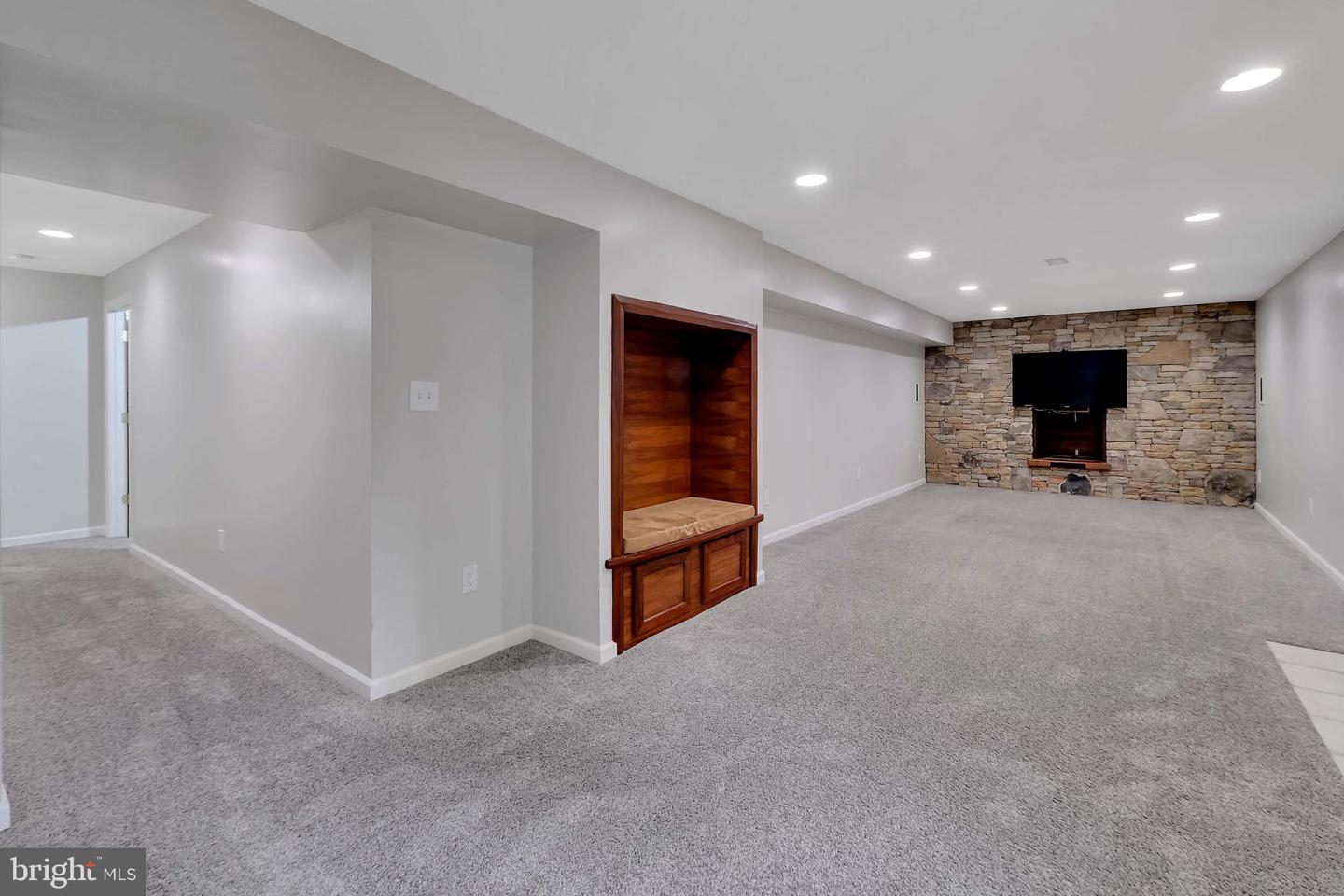 35530 SARASOTA ST, ROUND HILL, Virginia 20141, 4 Bedrooms Bedrooms, ,3 BathroomsBathrooms,Residential,For sale,35530 SARASOTA ST,VALO2108368 MLS # VALO2108368