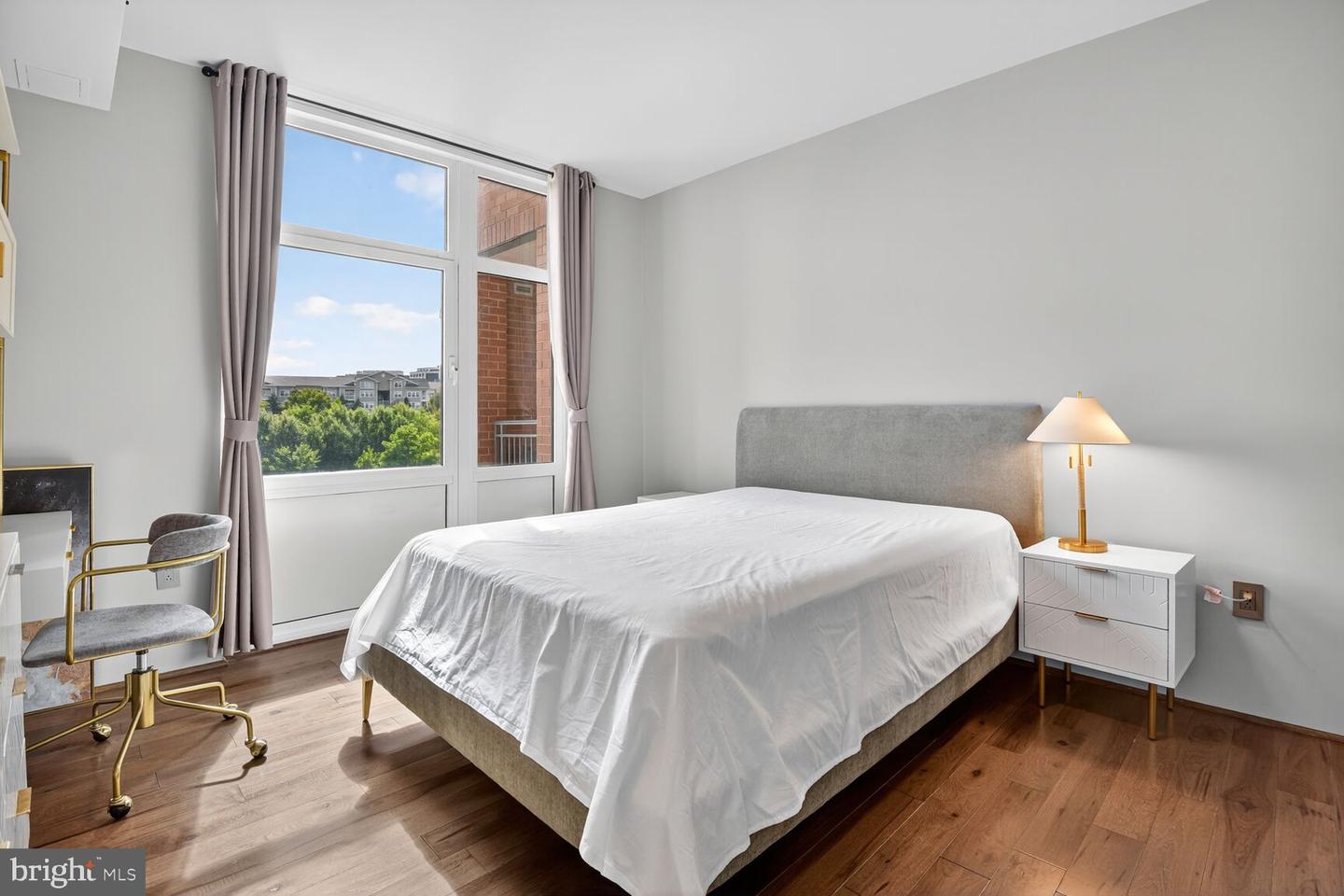 8220 CRESTWOOD HEIGHTS DR #712, MCLEAN, Virginia 22102, 2 Bedrooms Bedrooms, 4 Rooms Rooms,2 BathroomsBathrooms,Residential,For sale,8220 CRESTWOOD HEIGHTS DR #712,VAFX2273122 MLS # VAFX2273122