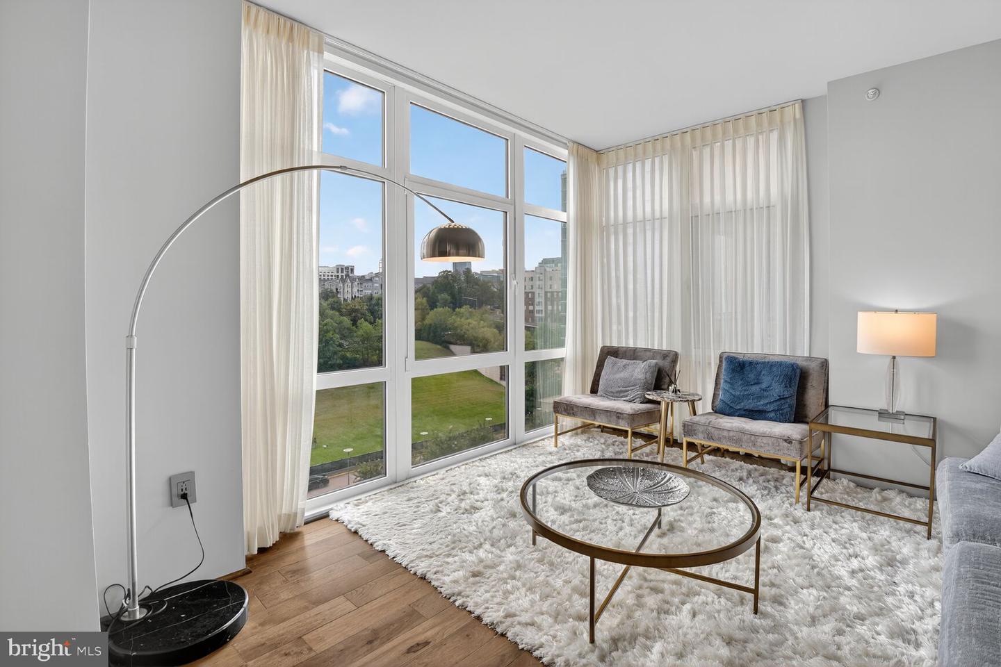8220 CRESTWOOD HEIGHTS DR #712, MCLEAN, Virginia 22102, 2 Bedrooms Bedrooms, 4 Rooms Rooms,2 BathroomsBathrooms,Residential,For sale,8220 CRESTWOOD HEIGHTS DR #712,VAFX2273122 MLS # VAFX2273122