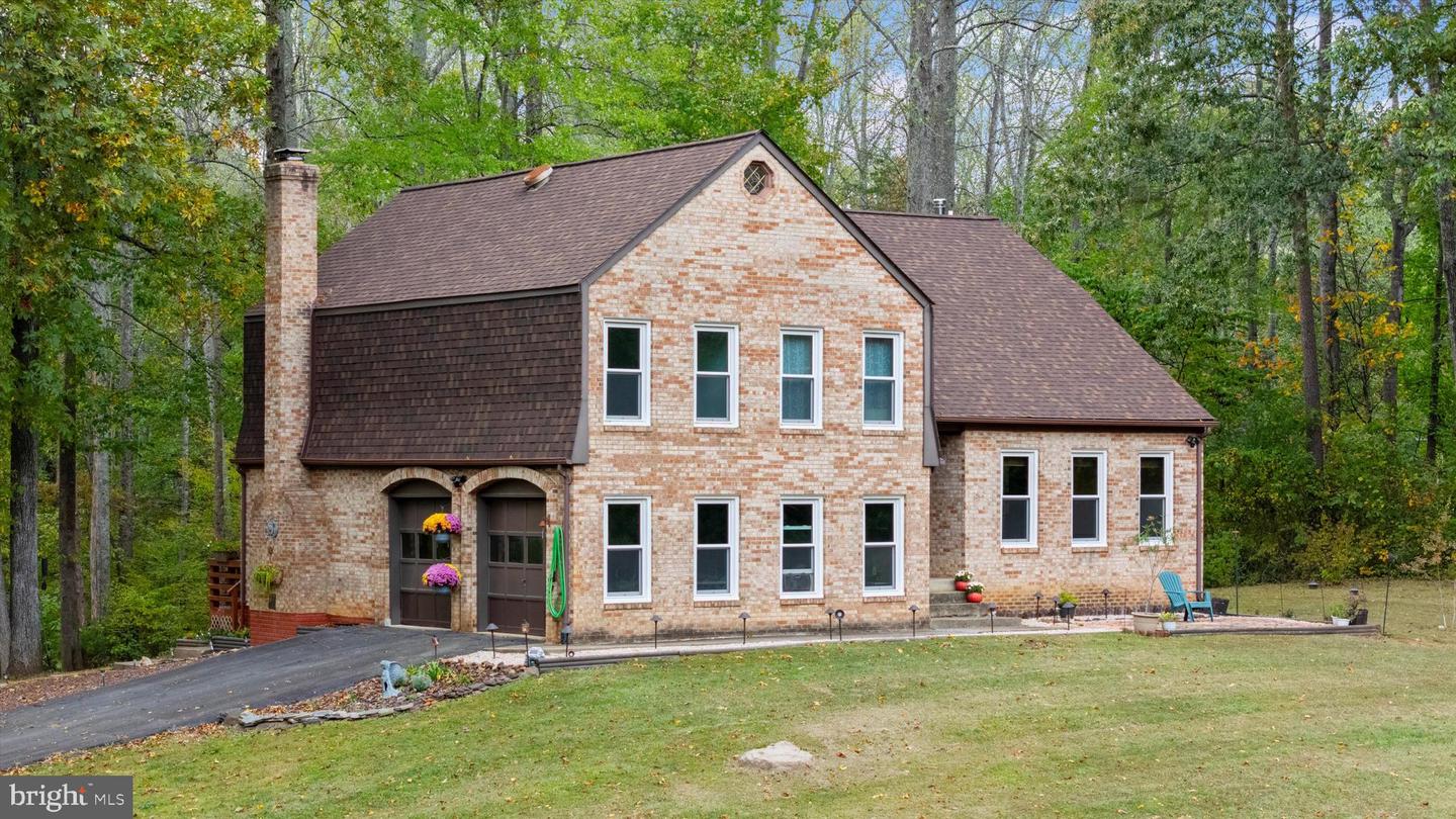 7414 KETTLE RIDGE DR, NOKESVILLE, Virginia 20181, 4 Bedrooms Bedrooms, ,2 BathroomsBathrooms,Residential,For sale,7414 KETTLE RIDGE DR,VAFQ2019316 MLS # VAFQ2019316