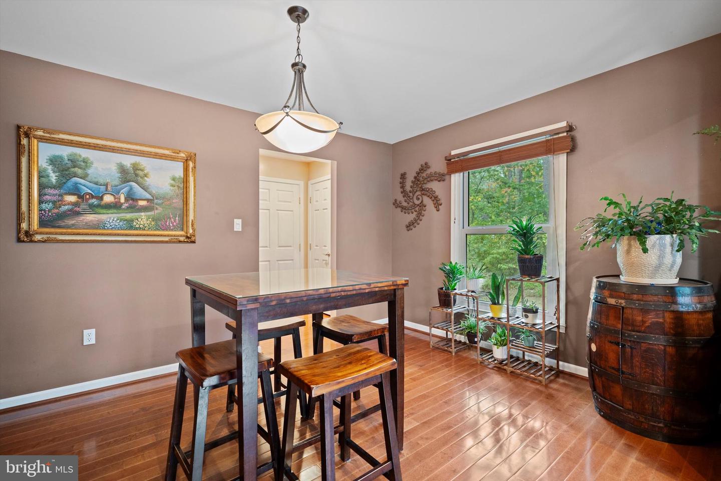 7414 KETTLE RIDGE DR, NOKESVILLE, Virginia 20181, 4 Bedrooms Bedrooms, ,2 BathroomsBathrooms,Residential,For sale,7414 KETTLE RIDGE DR,VAFQ2019316 MLS # VAFQ2019316