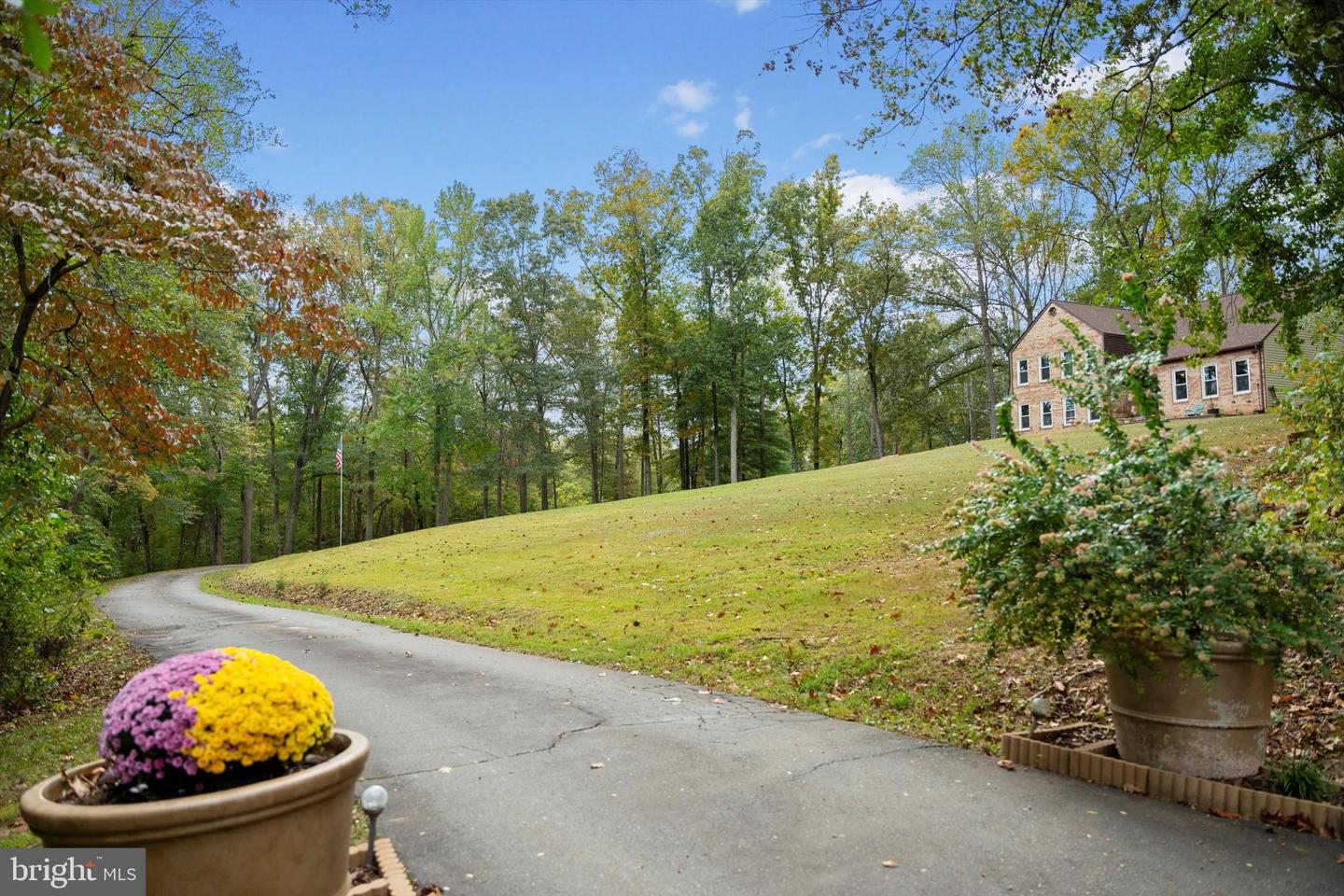 7414 KETTLE RIDGE DR, NOKESVILLE, Virginia 20181, 4 Bedrooms Bedrooms, ,2 BathroomsBathrooms,Residential,For sale,7414 KETTLE RIDGE DR,VAFQ2019316 MLS # VAFQ2019316