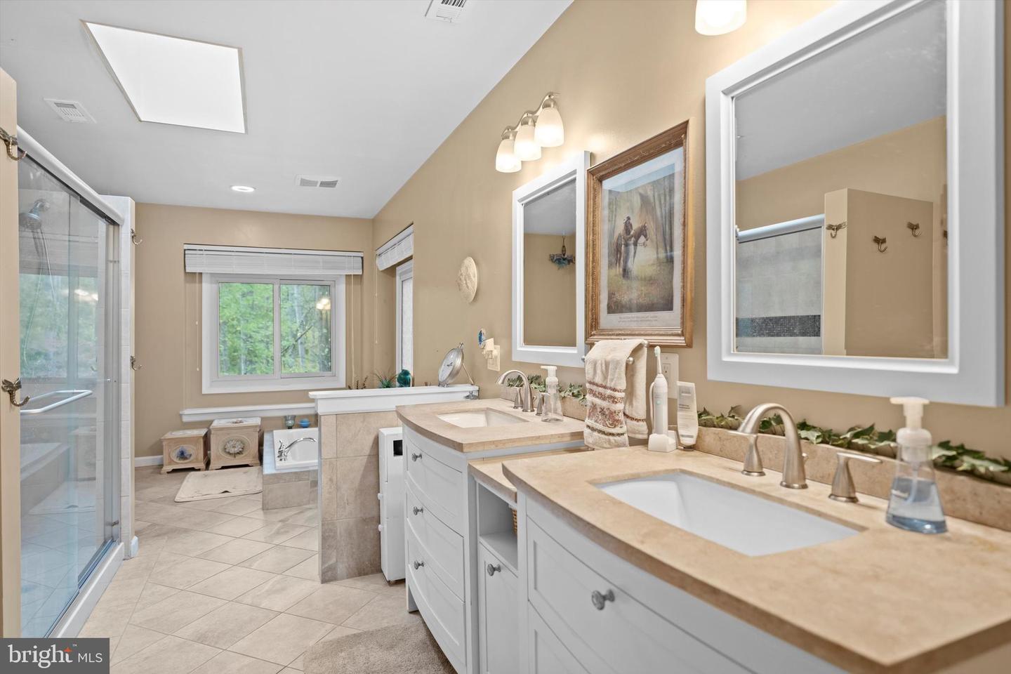 7414 KETTLE RIDGE DR, NOKESVILLE, Virginia 20181, 4 Bedrooms Bedrooms, ,2 BathroomsBathrooms,Residential,For sale,7414 KETTLE RIDGE DR,VAFQ2019316 MLS # VAFQ2019316