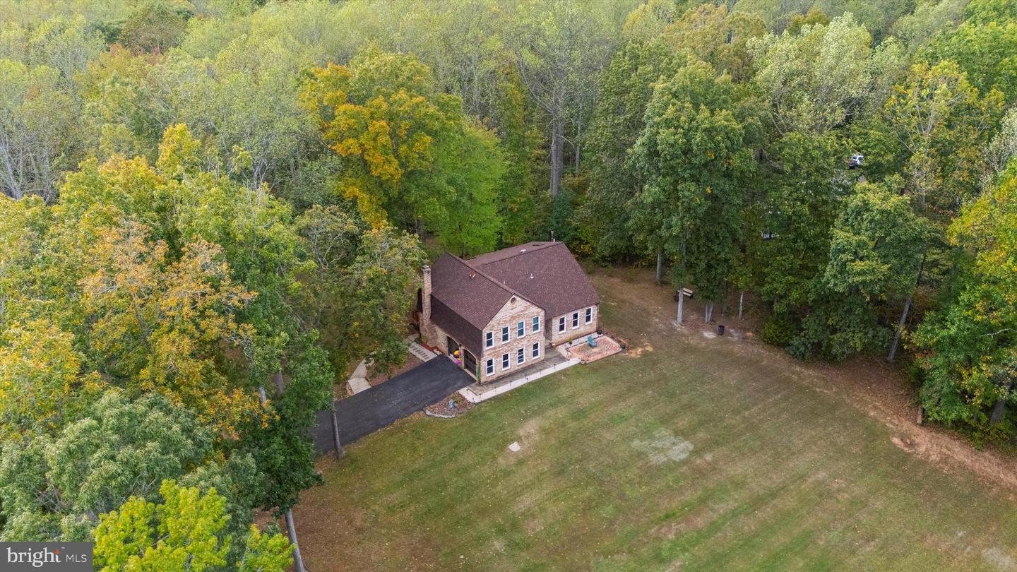 7414 KETTLE RIDGE DR, NOKESVILLE, Virginia 20181, 4 Bedrooms Bedrooms, ,2 BathroomsBathrooms,Residential,For sale,7414 KETTLE RIDGE DR,VAFQ2019316 MLS # VAFQ2019316