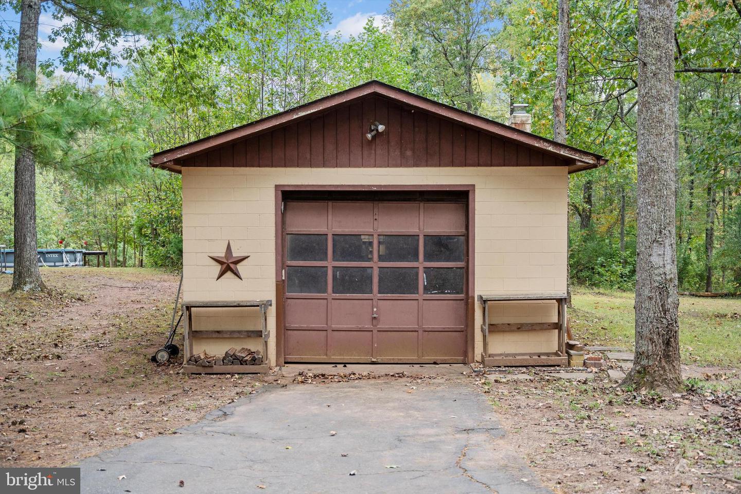 7414 KETTLE RIDGE DR, NOKESVILLE, Virginia 20181, 4 Bedrooms Bedrooms, ,2 BathroomsBathrooms,Residential,For sale,7414 KETTLE RIDGE DR,VAFQ2019316 MLS # VAFQ2019316