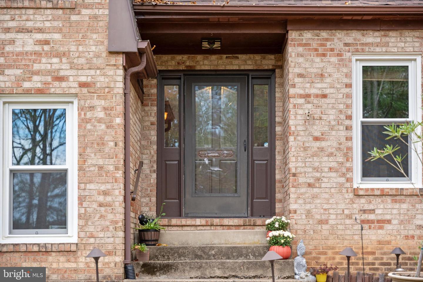 7414 KETTLE RIDGE DR, NOKESVILLE, Virginia 20181, 4 Bedrooms Bedrooms, ,2 BathroomsBathrooms,Residential,For sale,7414 KETTLE RIDGE DR,VAFQ2019316 MLS # VAFQ2019316