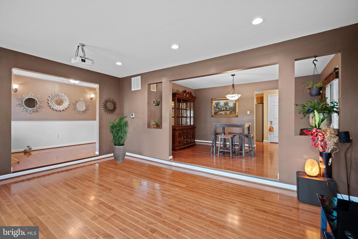 7414 KETTLE RIDGE DR, NOKESVILLE, Virginia 20181, 4 Bedrooms Bedrooms, ,2 BathroomsBathrooms,Residential,For sale,7414 KETTLE RIDGE DR,VAFQ2019316 MLS # VAFQ2019316